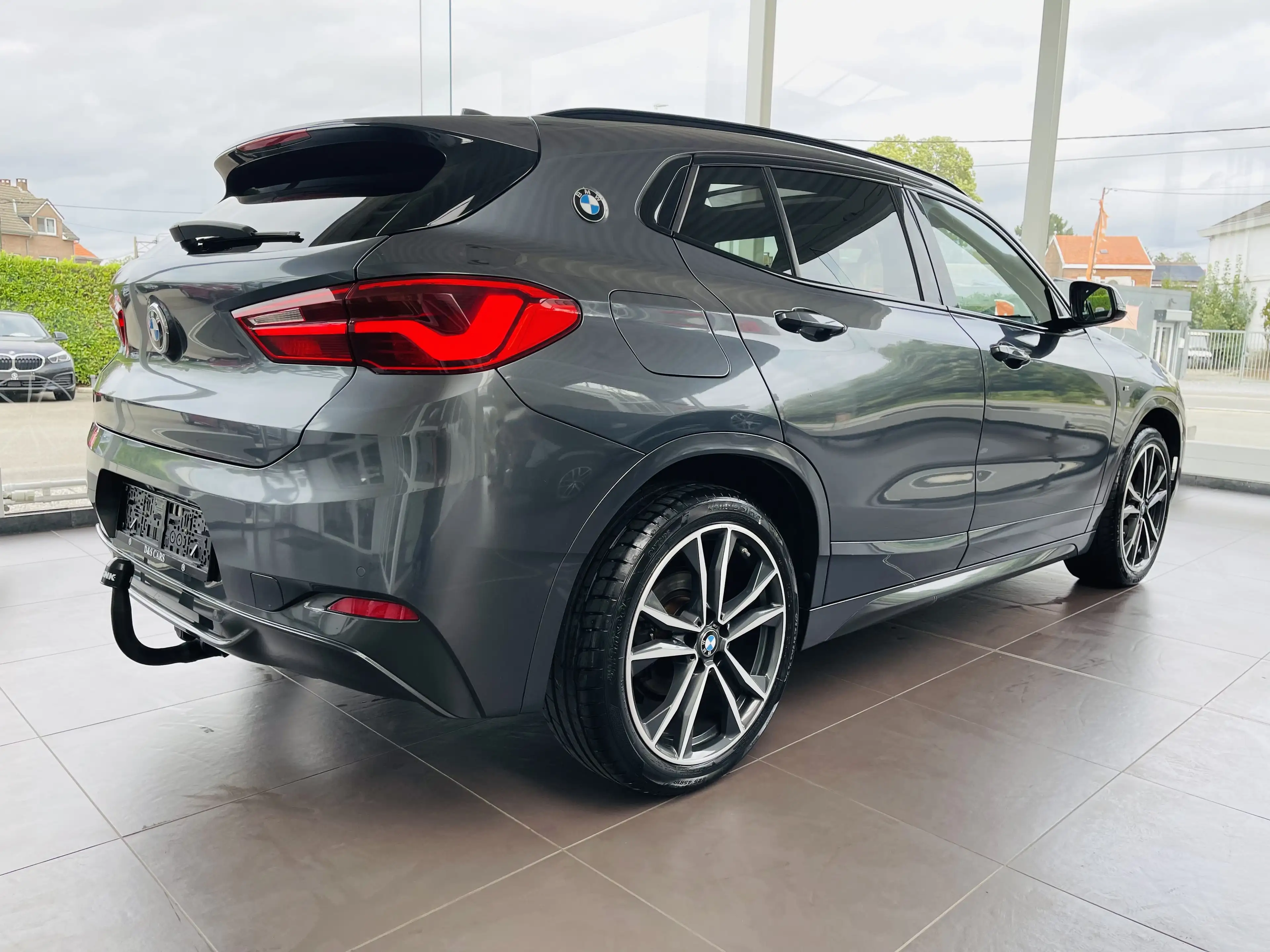 BMW X2 1.5i *** GARANTIE + PACK M + TOIT PANO + LED + GPS *** — photo 5