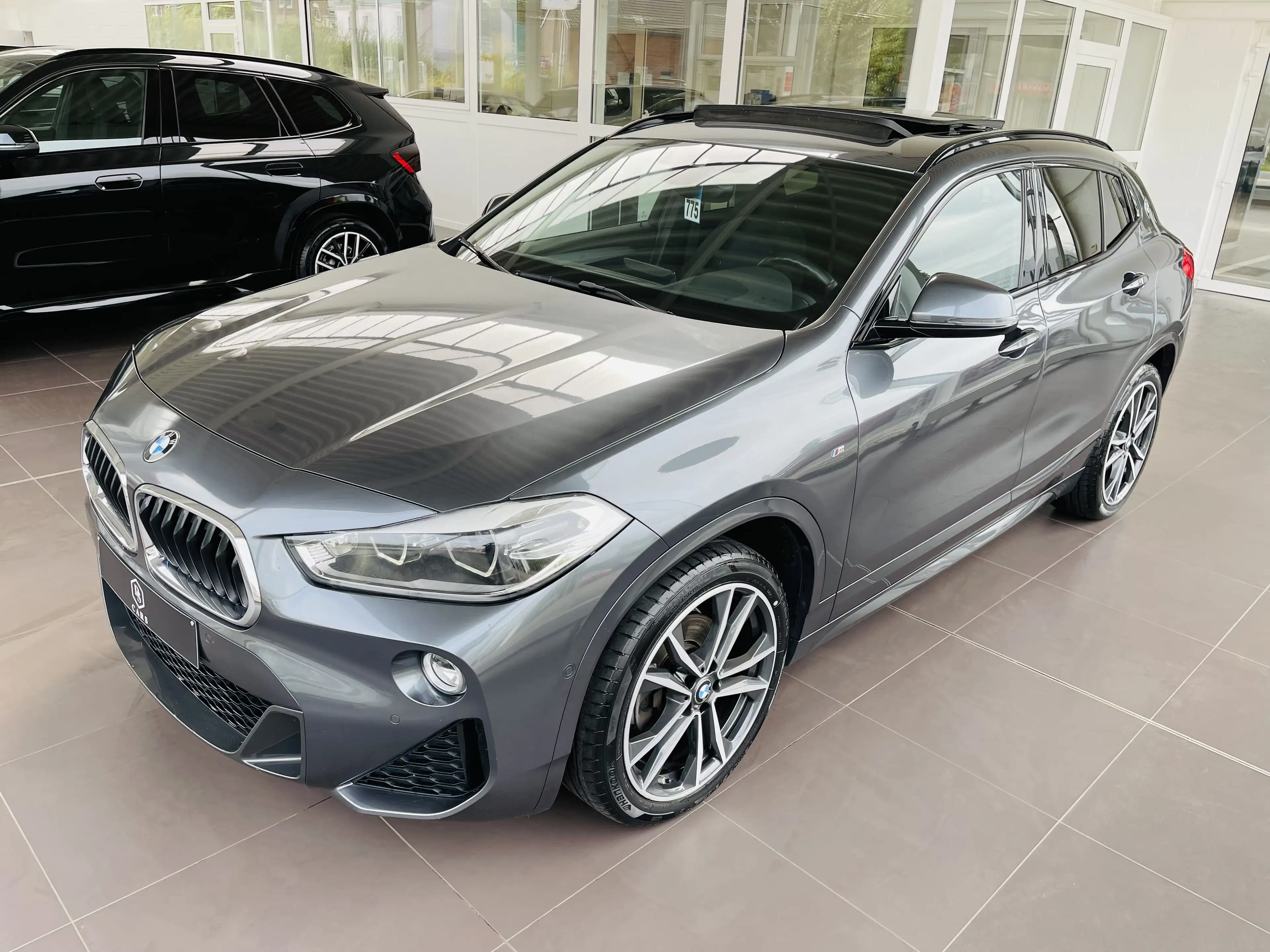 BMW X2 1.5i *** GARANTIE + PACK M + TOIT PANO + LED + GPS *** — photo 2