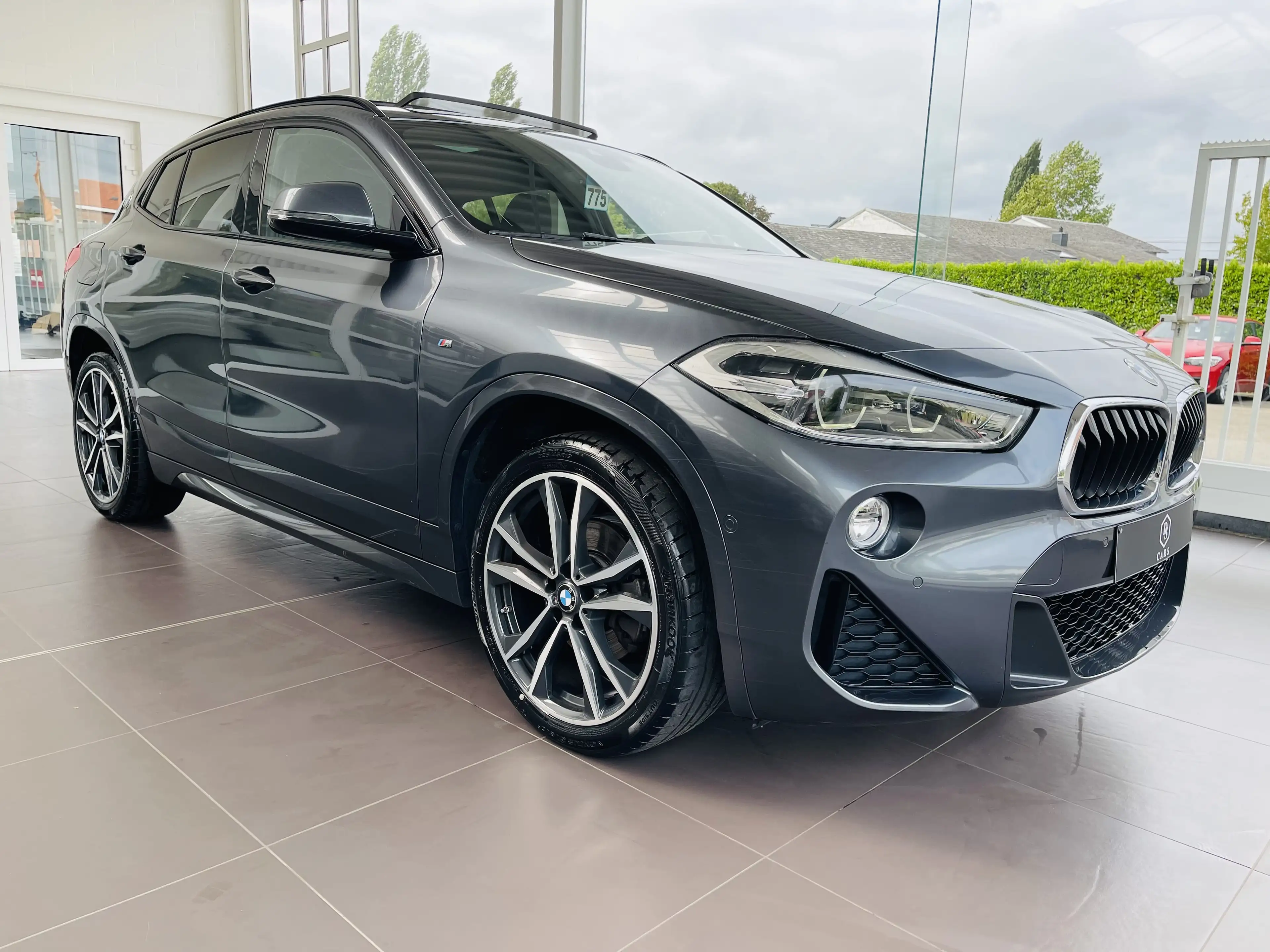 BMW X2 1.5i *** GARANTIE + PACK M + TOIT PANO + LED + GPS *** — photo 3
