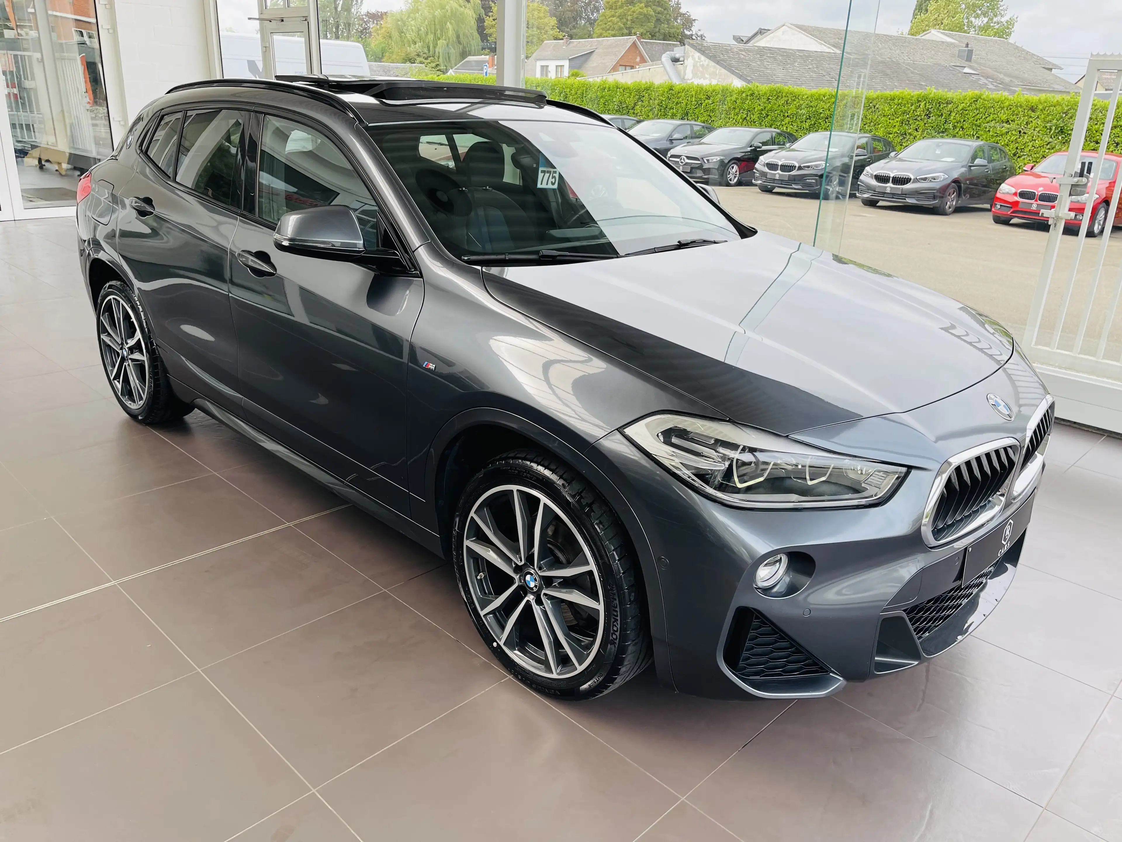 BMW X2 1.5i *** GARANTIE + PACK M + TOIT PANO + LED + GPS *** — photo 4