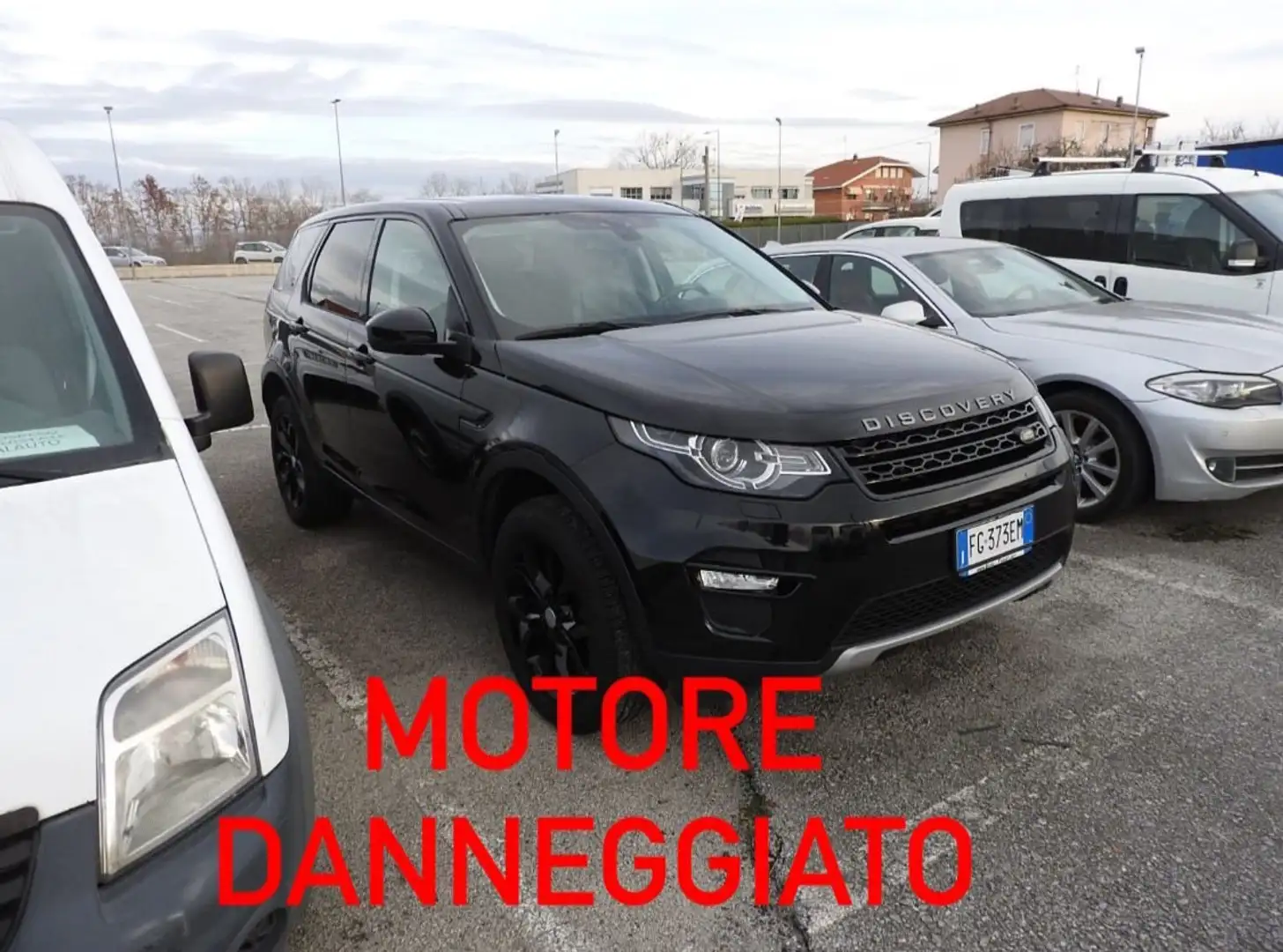 Land Rover Discovery Sport 2.0 TD4 HSE Noir - 1
