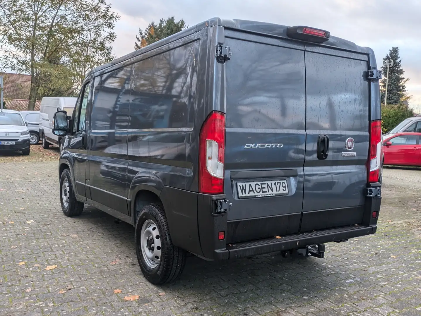 Fiat Ducato Kawa 35 L1H1 140 MJT Automatik Grau - 2