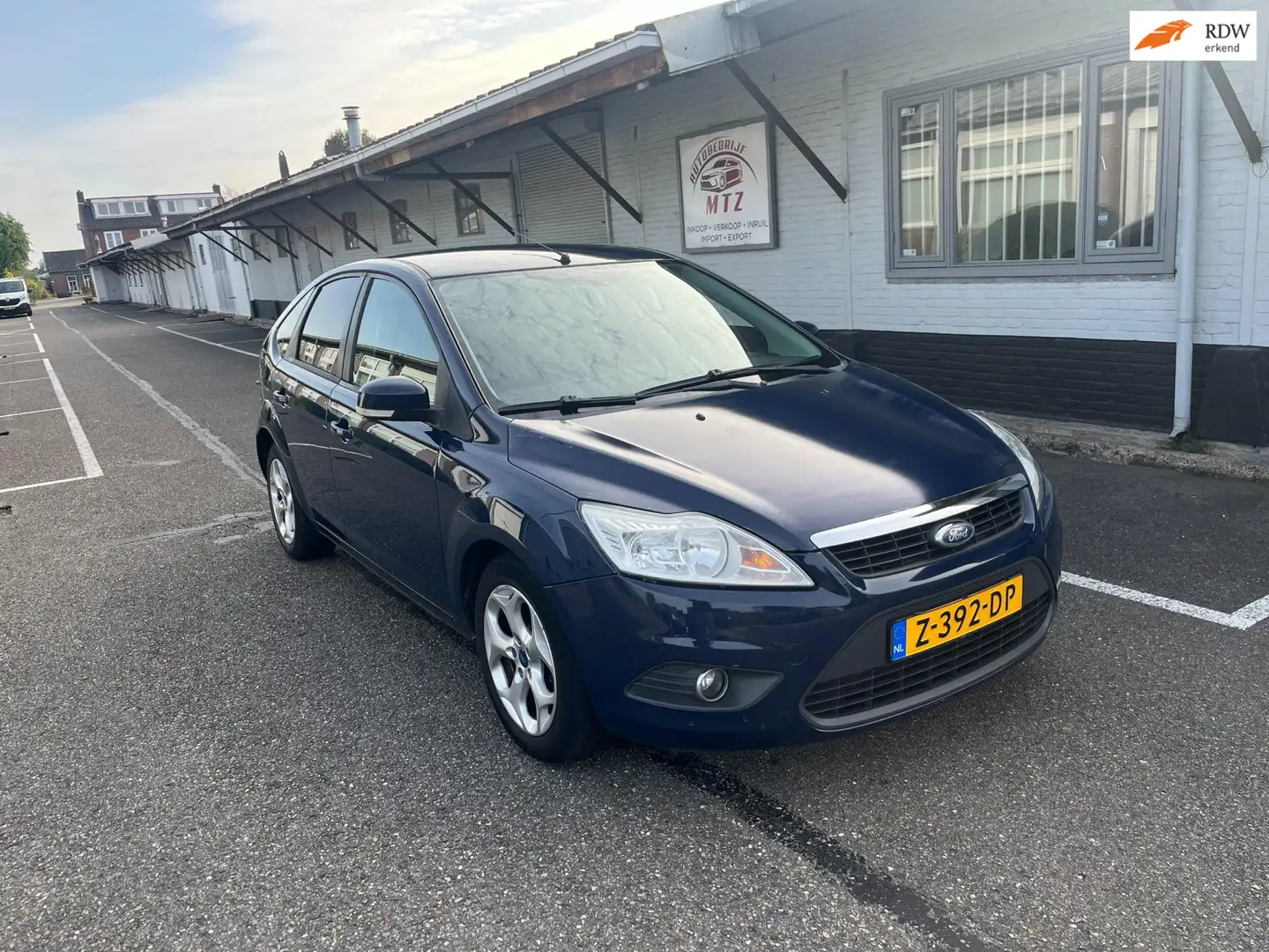Ford Focus 1.6 TDCI Titanium EURO 5 NIEUWE APK Blauw - 1