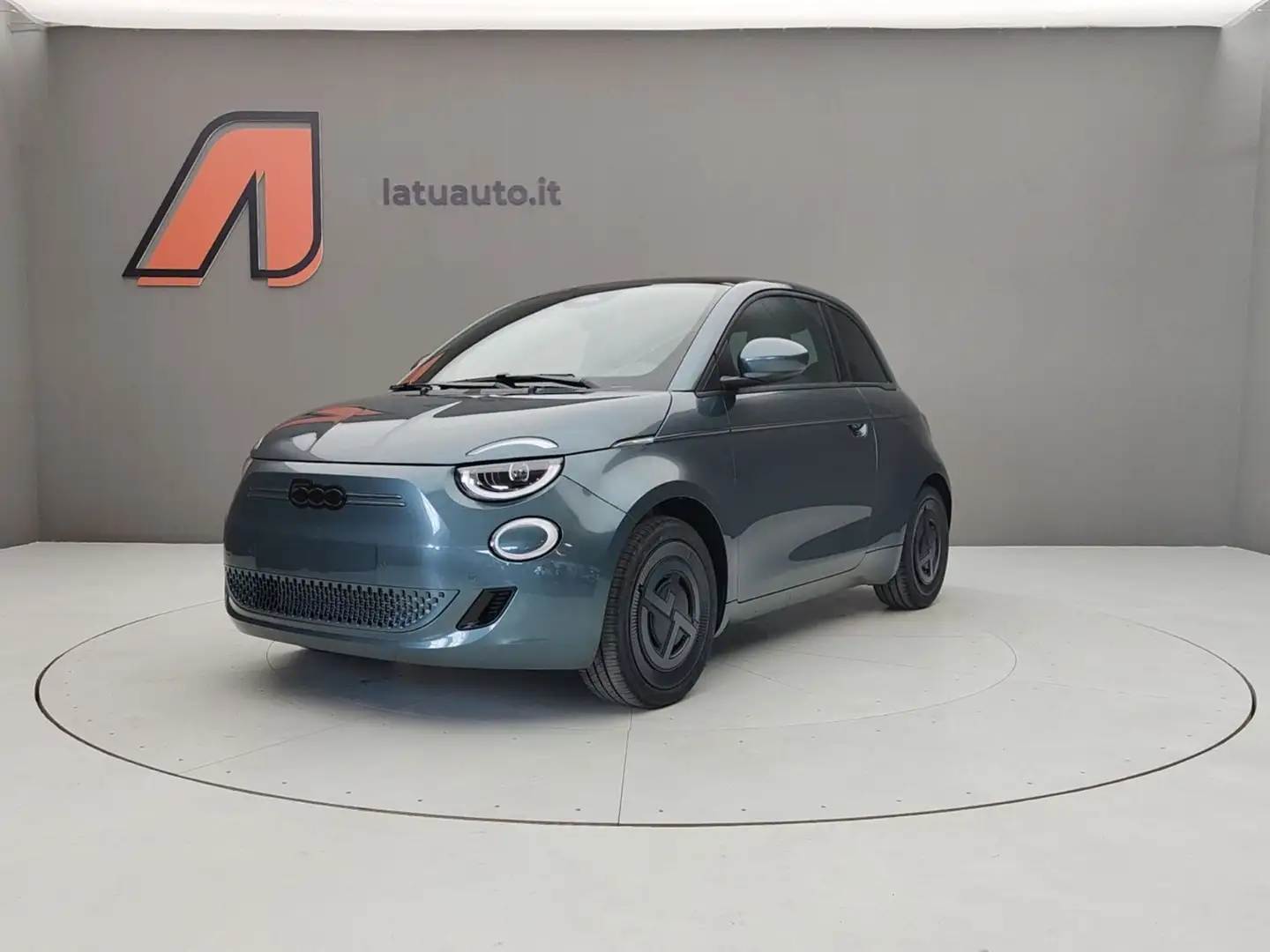 Fiat 500e 118CV 320KM GIORGIO ARMANI Zelená - 2