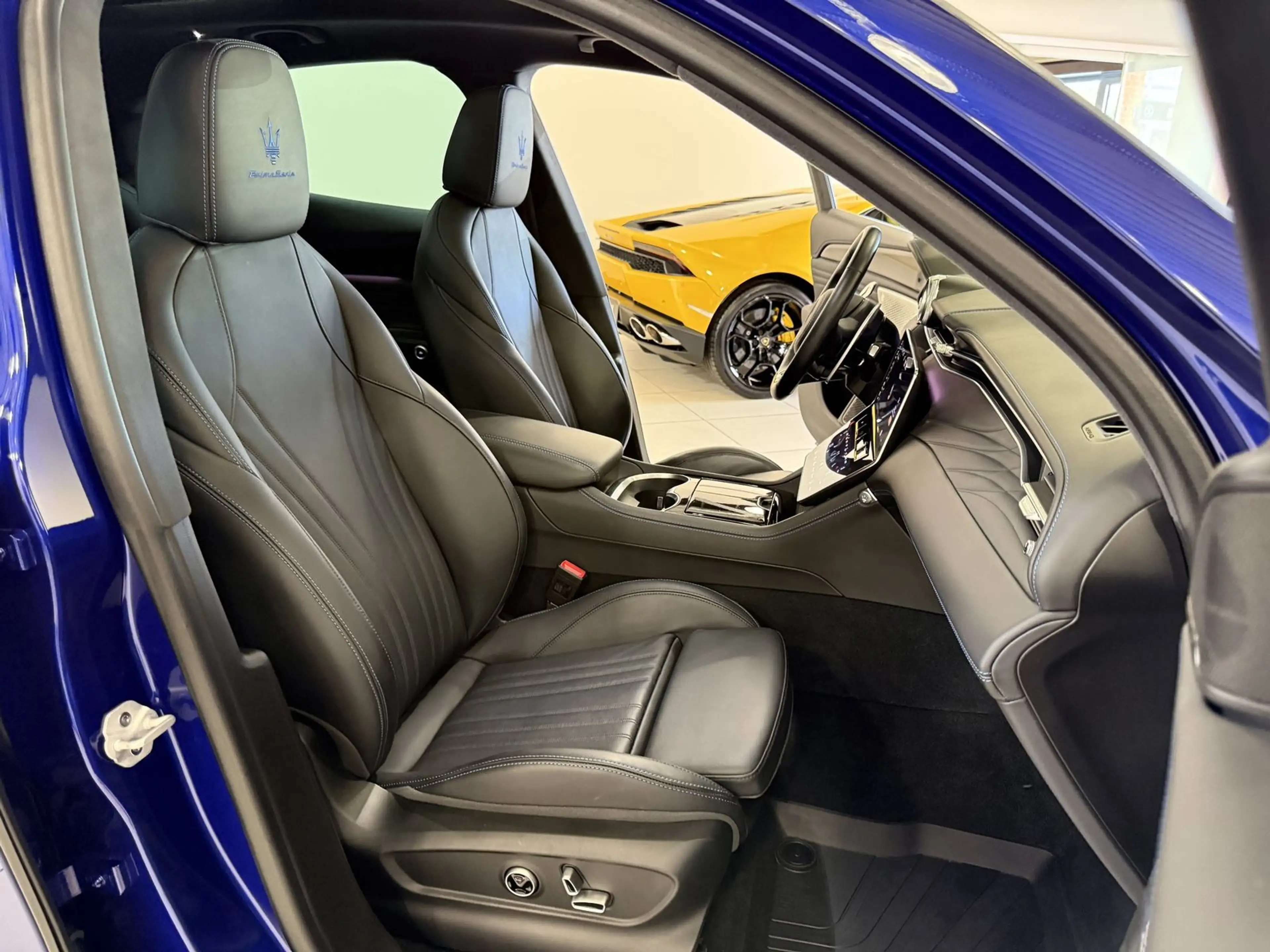 Maserati Grecale GT Mild-Hybrid *Pano-Sonos-HUD-Garantie — photo 9