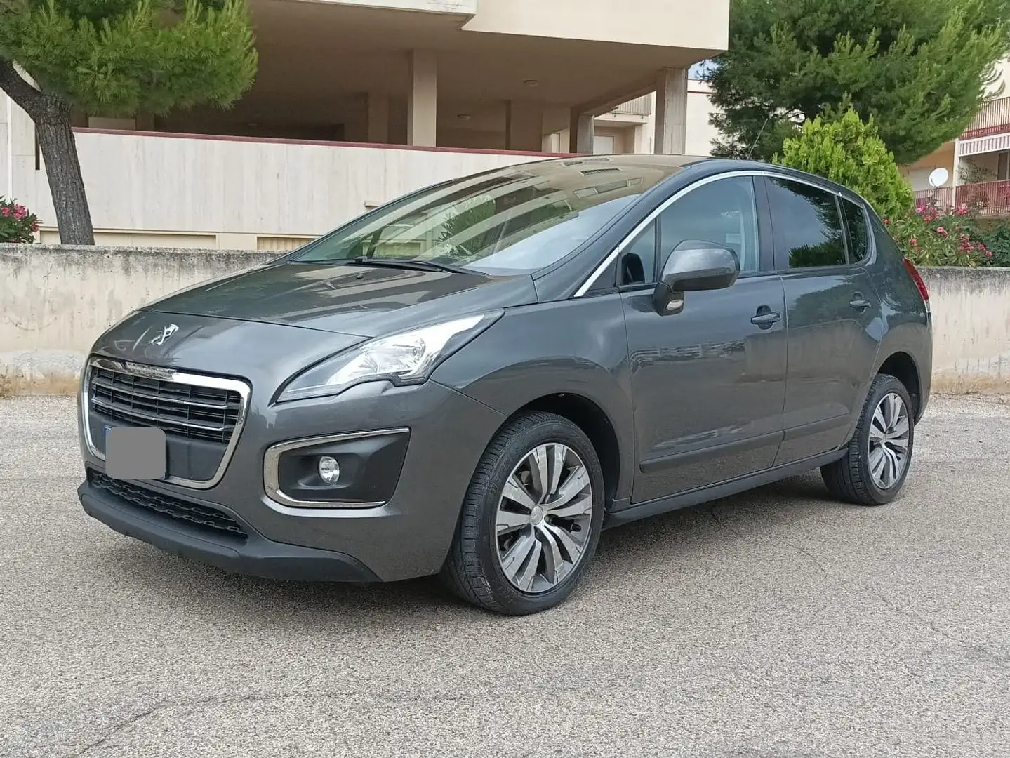 Peugeot 3008 1.6 hdi 8v Active 115cv fap Grigio - 1