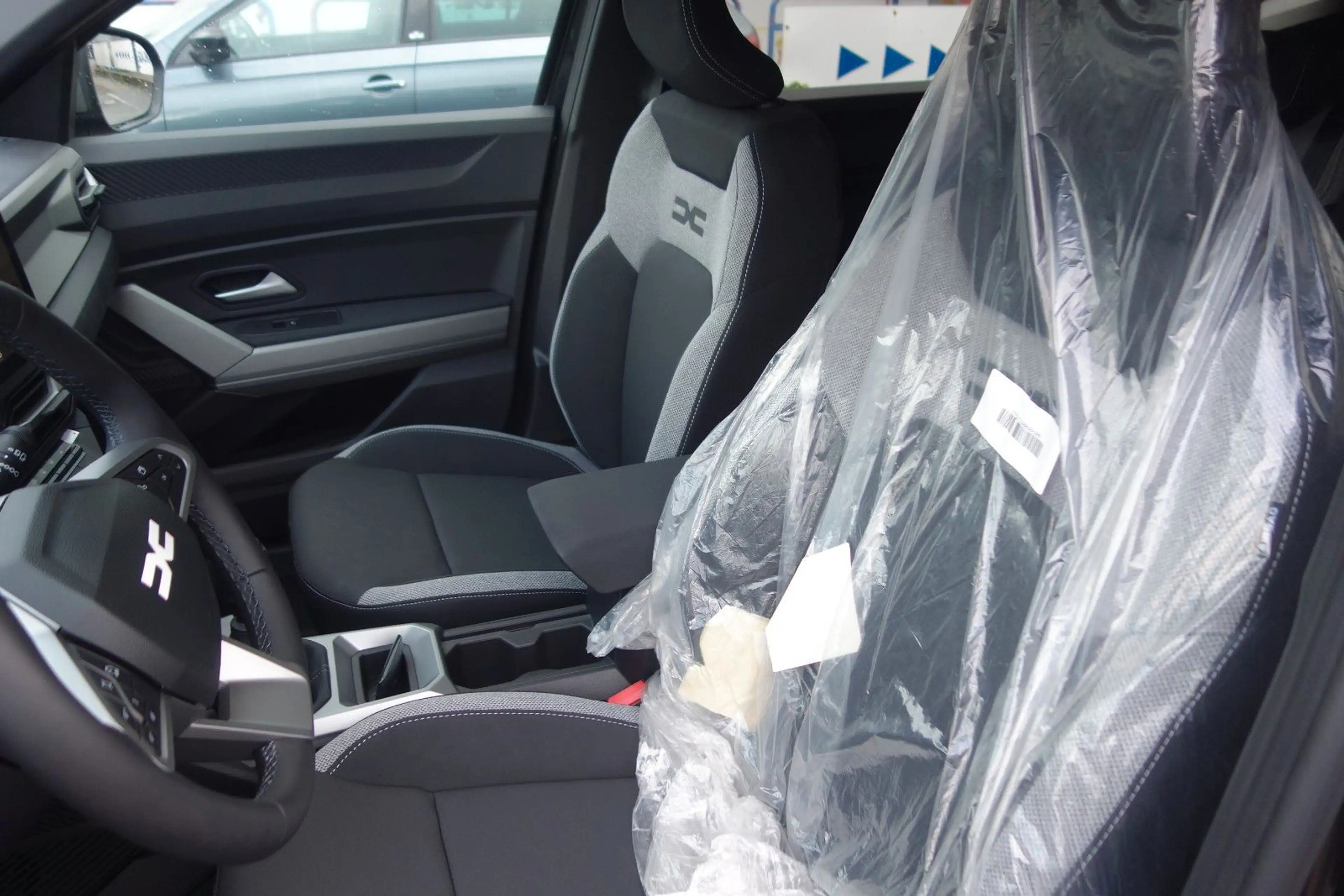 Dacia Bigster TCe 140 Journey — photo 7