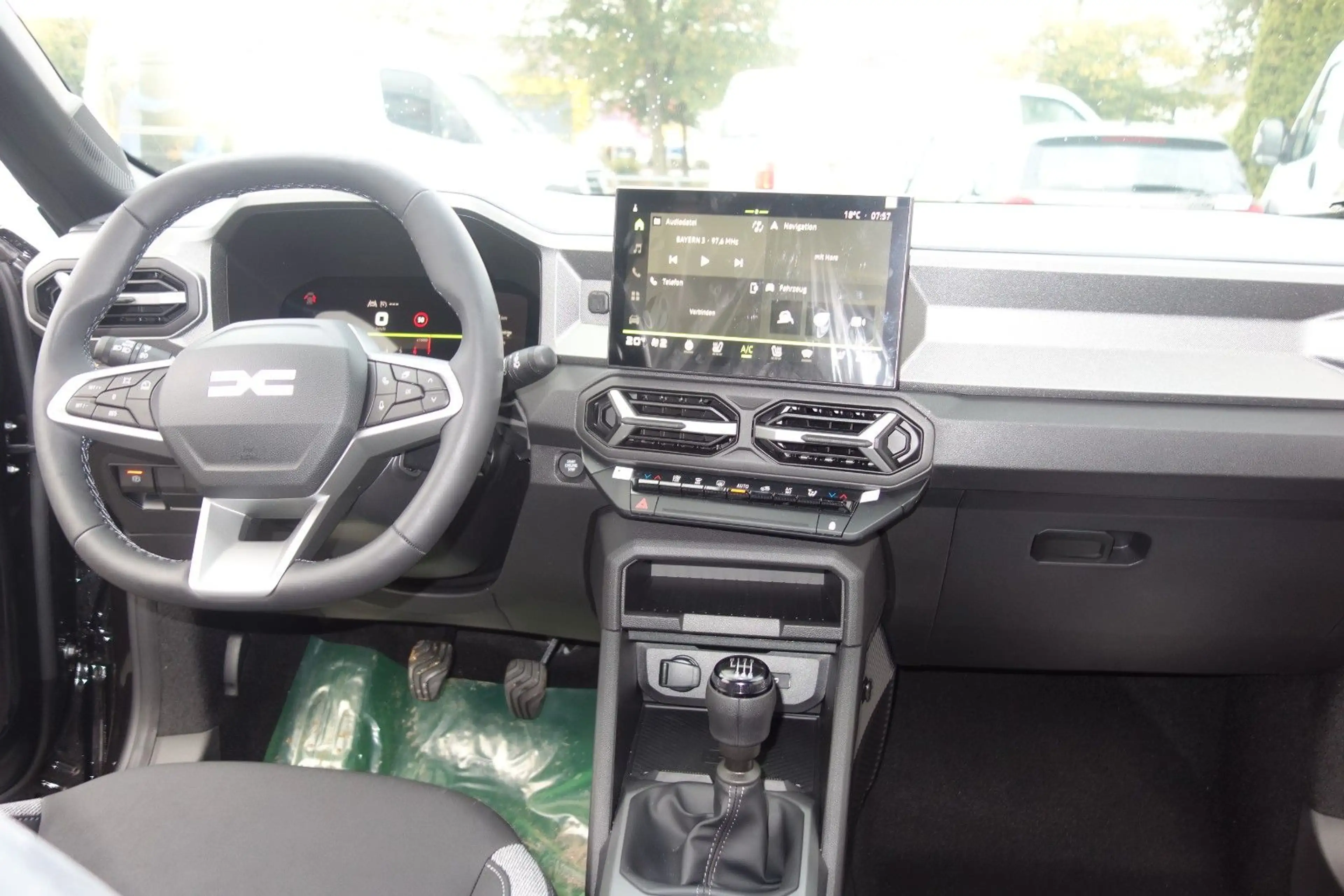 Dacia Bigster TCe 140 Journey — photo 11