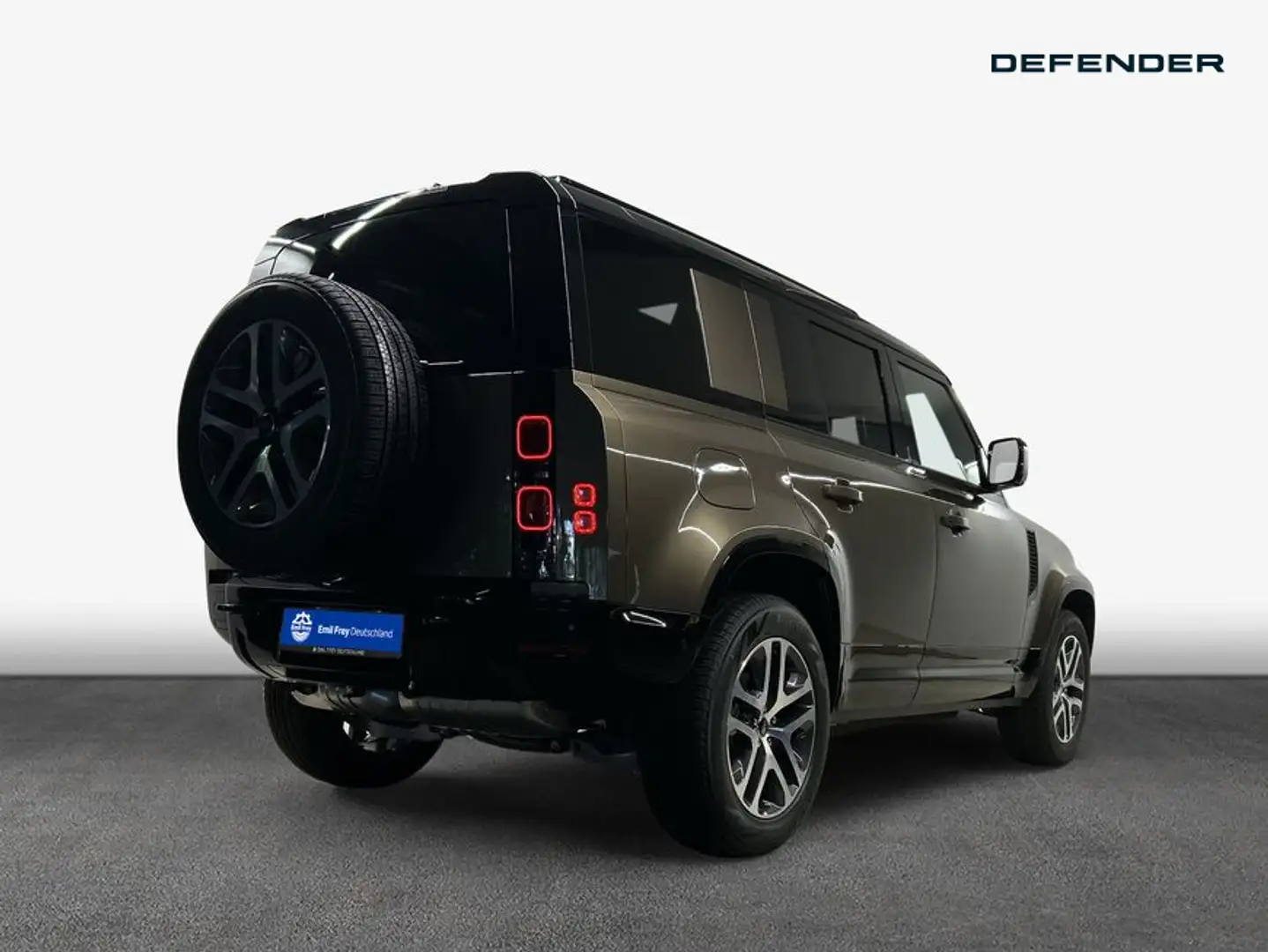 Land Rover Defender 110 D250 X-Dynamic SE Braun - 2