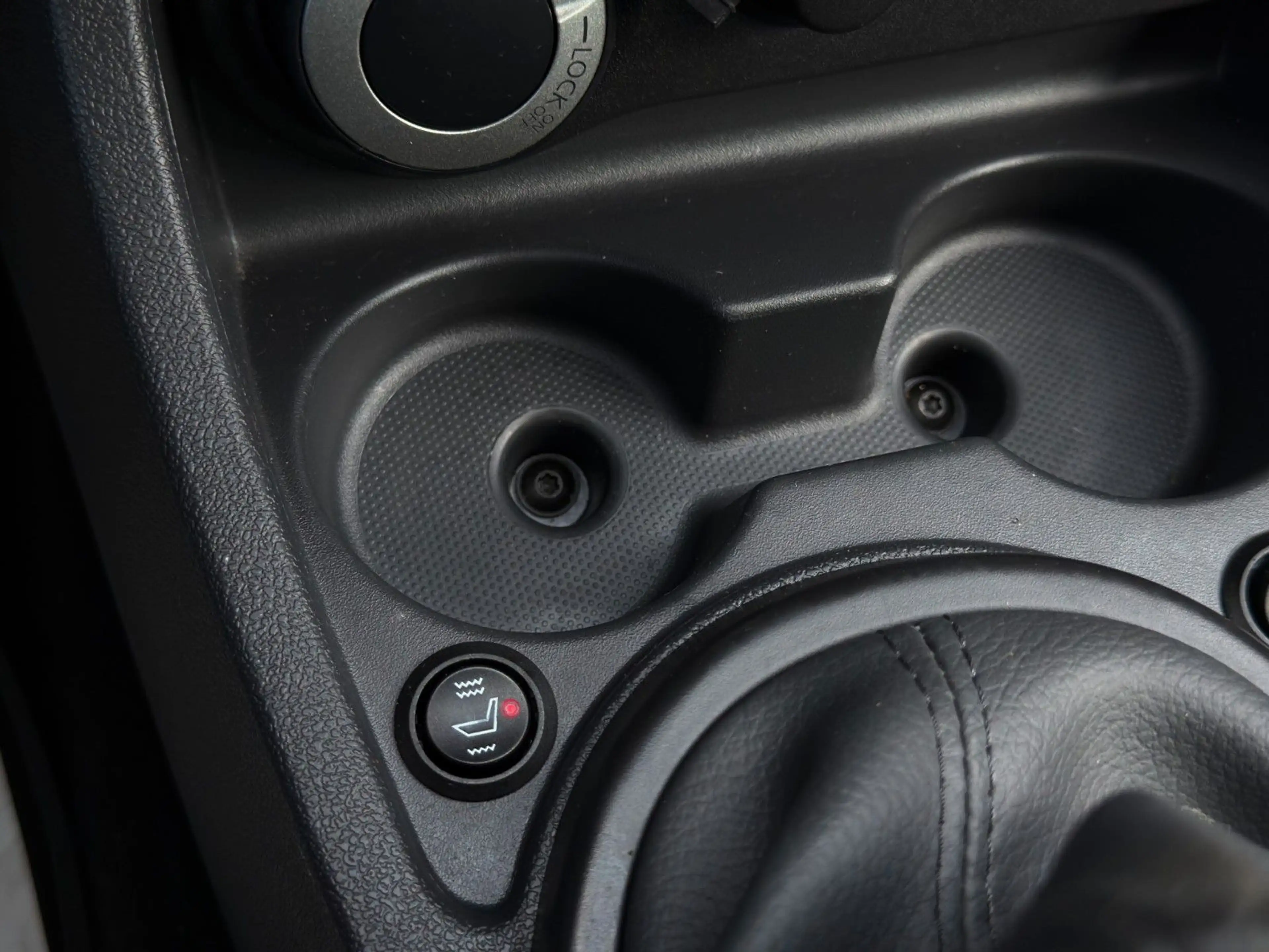 Dacia Duster I 1.5 dCi Laureate 4x4 Kamera SHZ AHK — photo 15