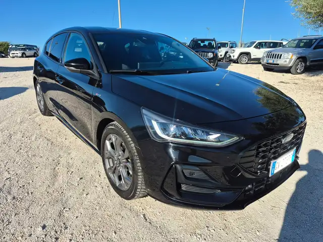 Ford Focus view 5