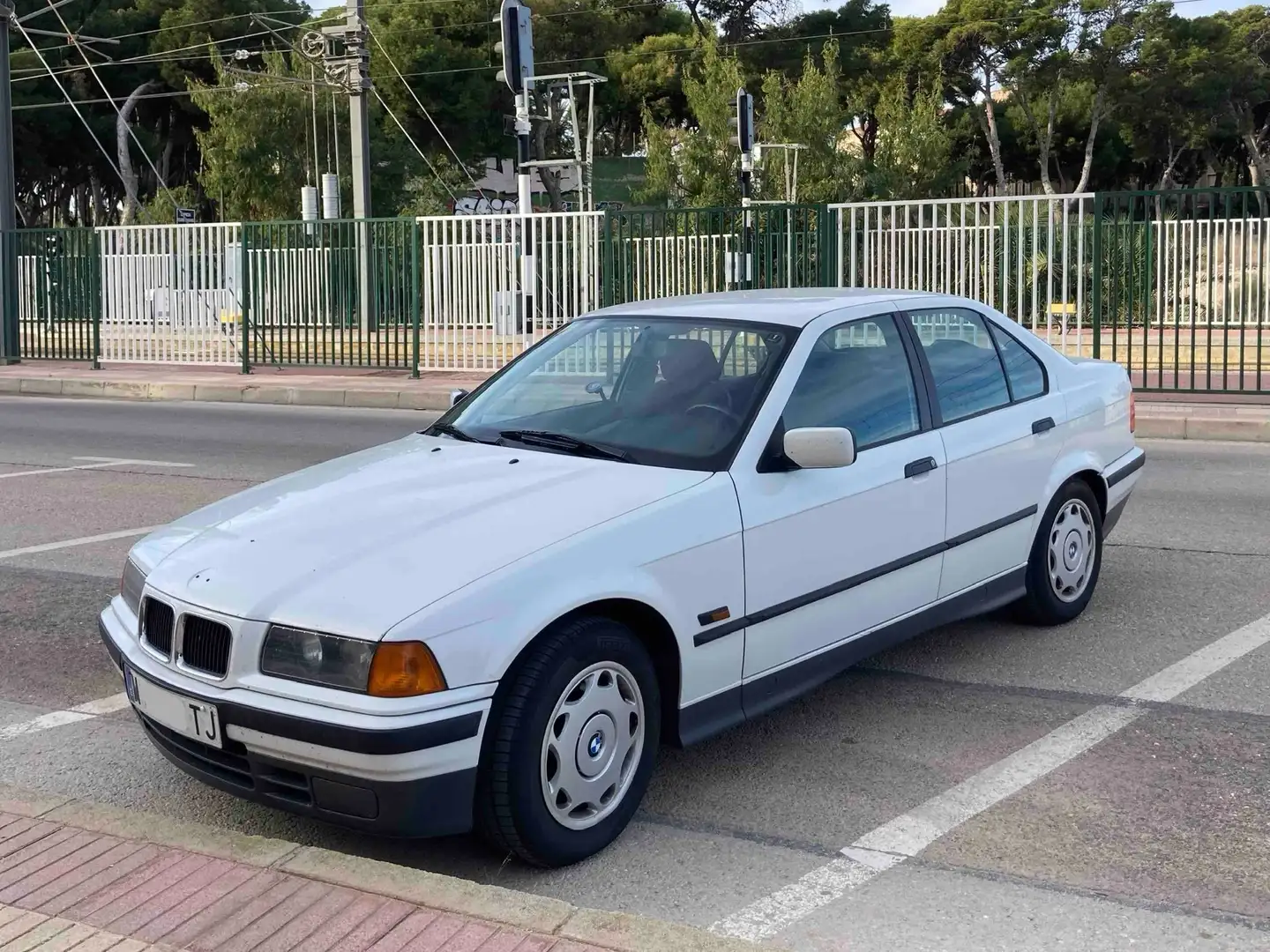 BMW 318 318iS Blanc - 1