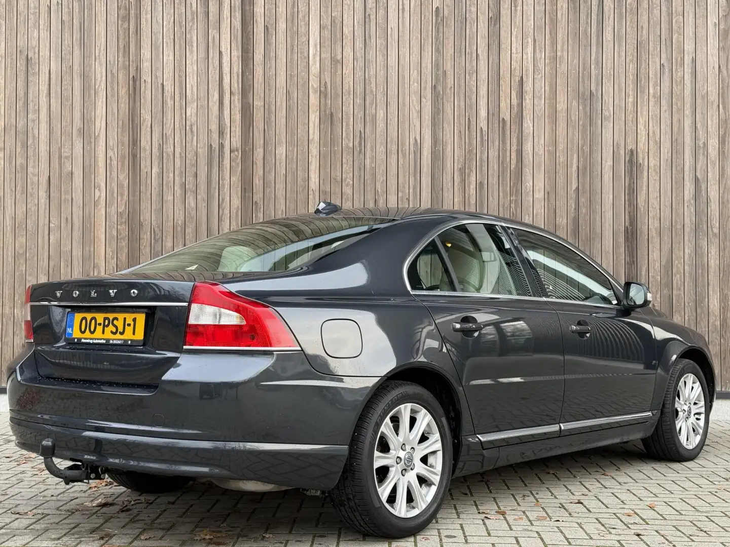 Volvo S80 2.0 T5 241pk Momentum | BI-Xenon Koplampen| NL-Aut Gris - 2