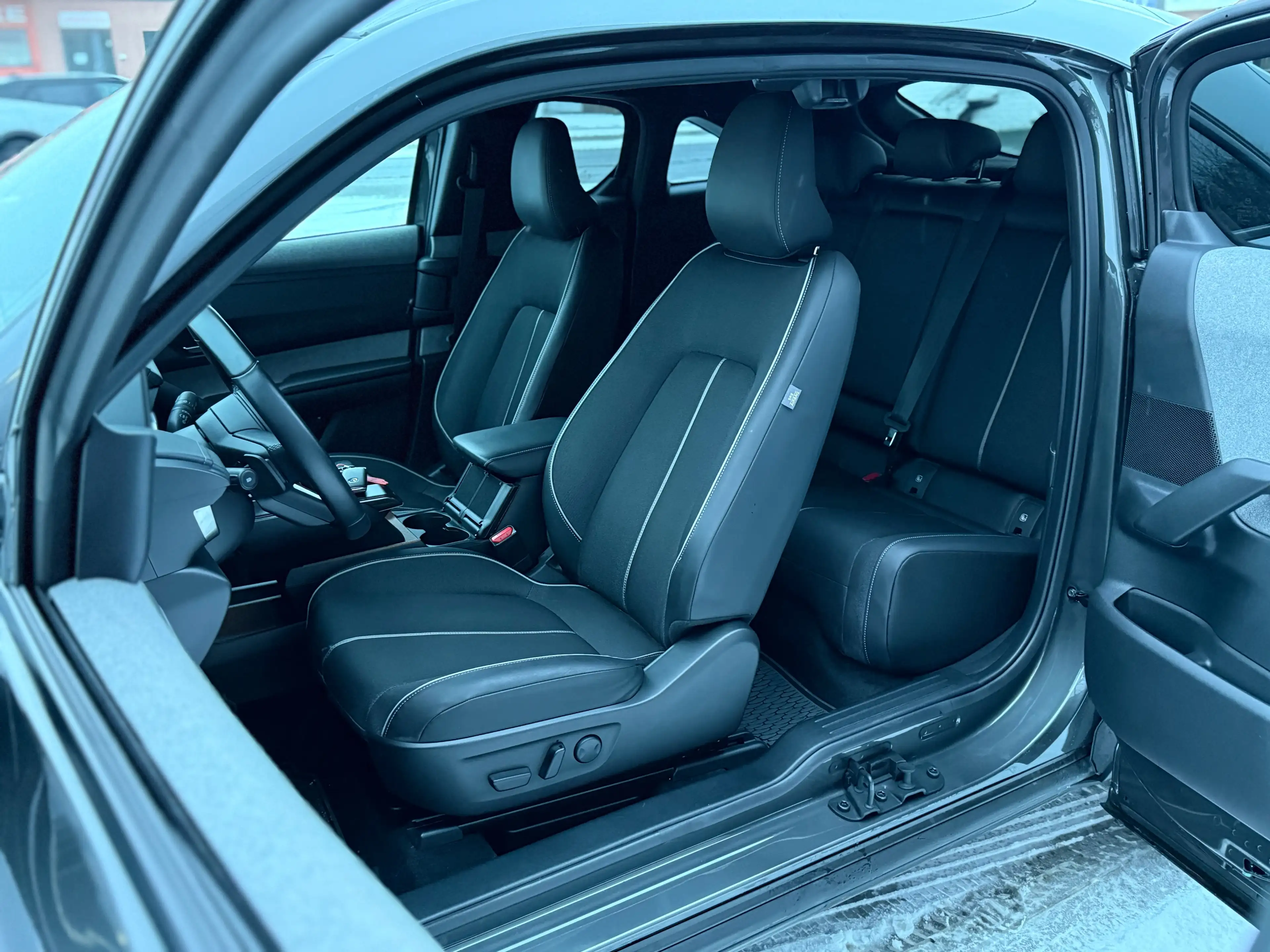 Mazda MX-30 17.8 kWh e-SKYACTIV R-EV Makoto GARANTIE 2030 — photo 9