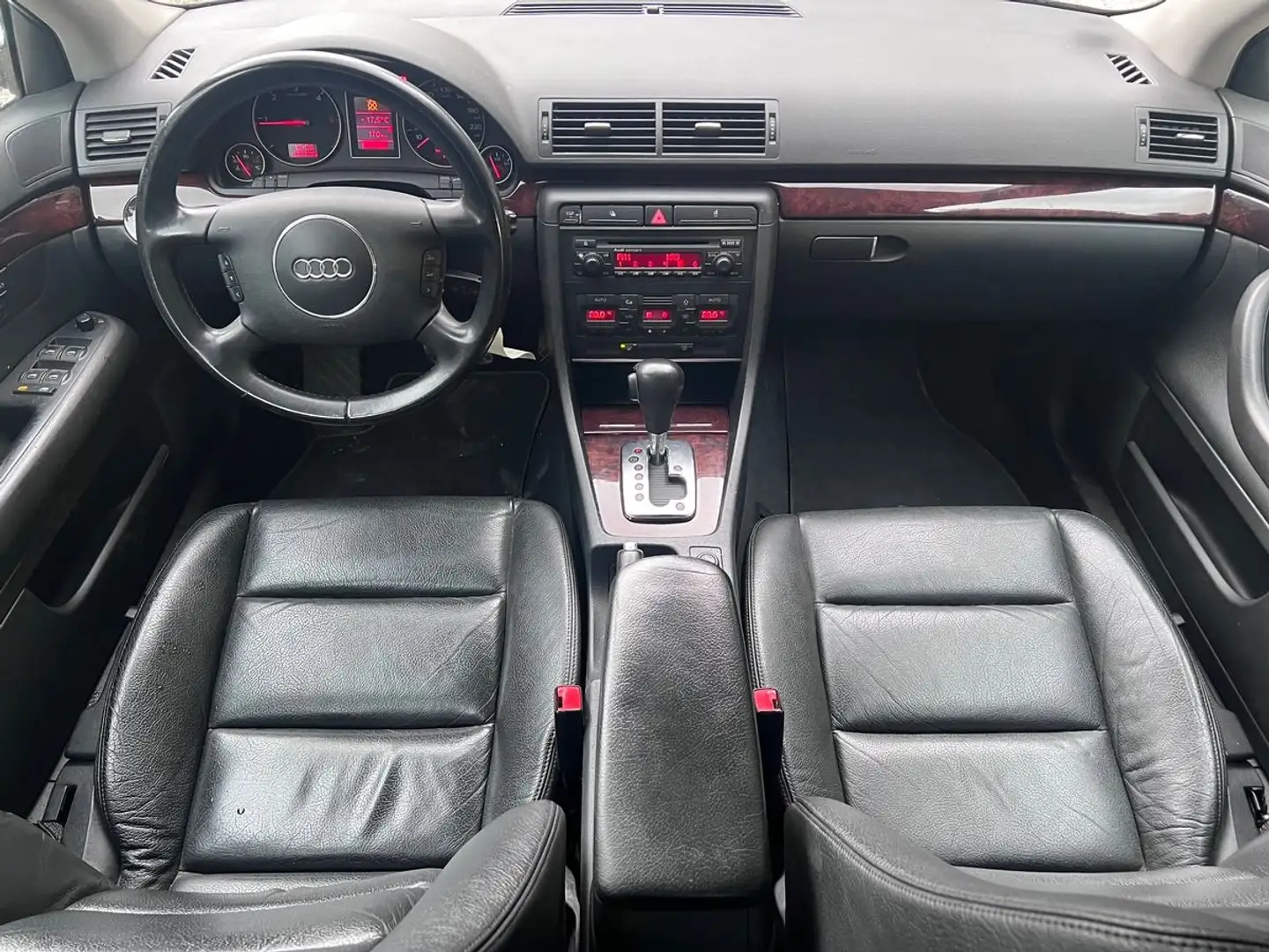 Audi A4 2.5tdi 163cv BVA 2éme main Gris - 2