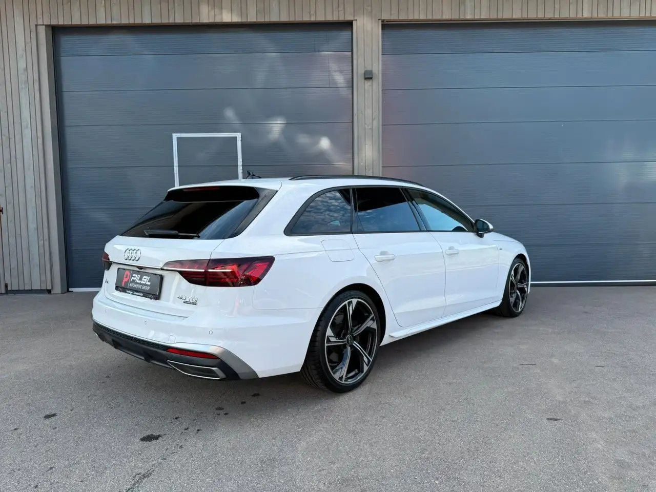 Audi A4 Avant 40 TDI quattro S line *Pano *HUD *AHK, миниатюра 6