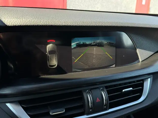 Alfa Romeo Stelvio view 11