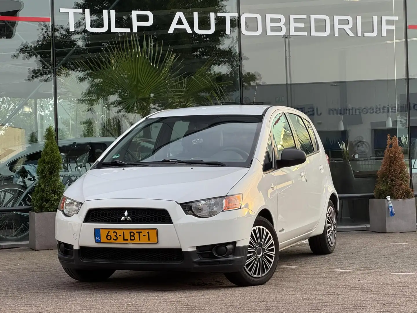 Mitsubishi Colt 1.1 Edition One 5 drs bj 2010 Luxe nette auto Wit - 2