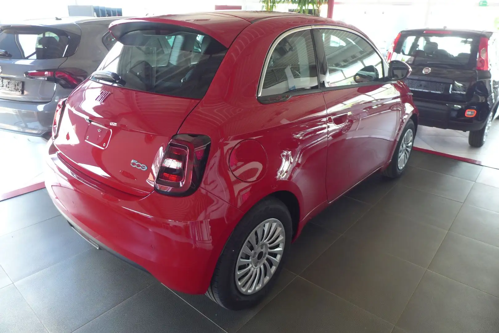 Fiat 500e Red/ Leasing 260.-€ inkl. 24M. 10TKM Piros - 2
