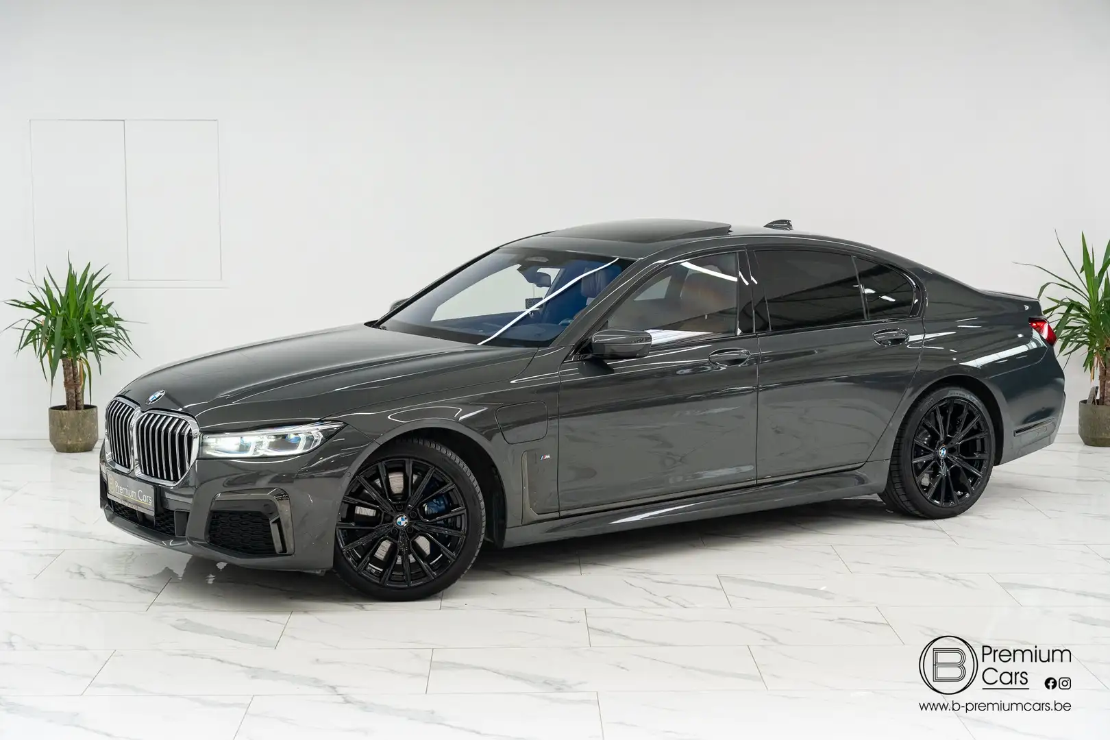 BMW 745 eAS PHEV! Individual! Full Options! Tv's! Garantie Gris - 2
