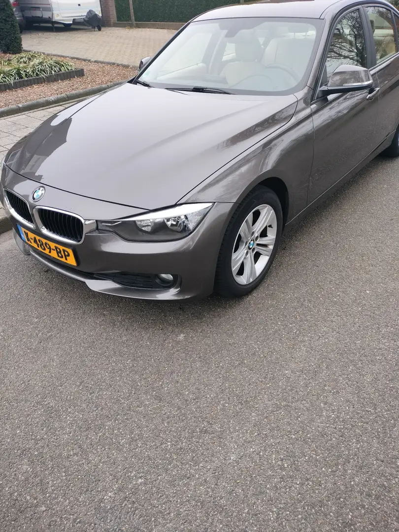 BMW 316 316i High Executive Bruin - 2