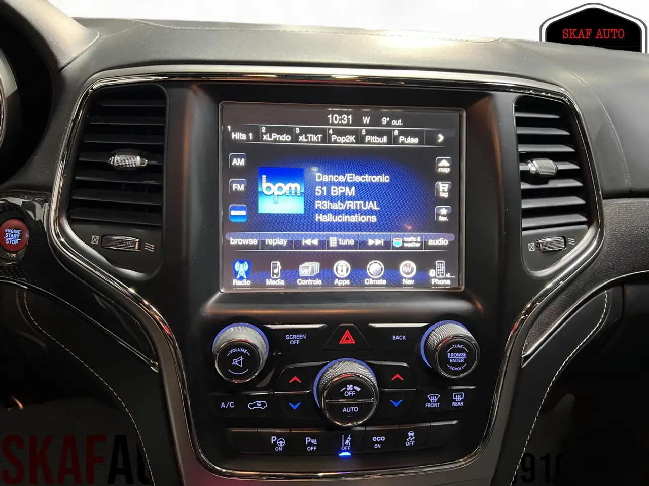 Jeep Grand Cherokee снимка Jeep Grand Cherokee