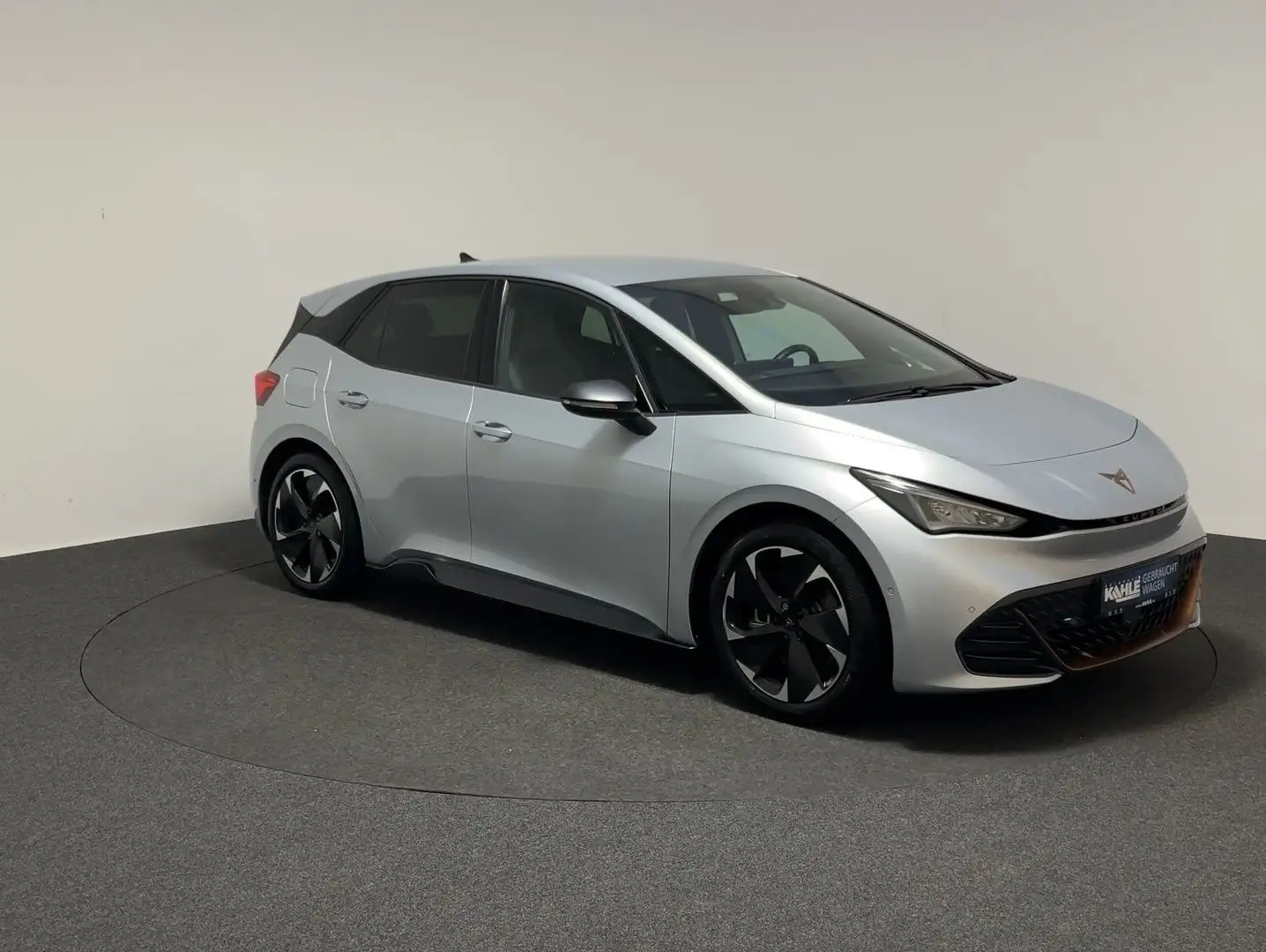 CUPRA Born VZ eBoost Navi LED ACC SHZ RFK PDC DAB+ Argintiu - 2