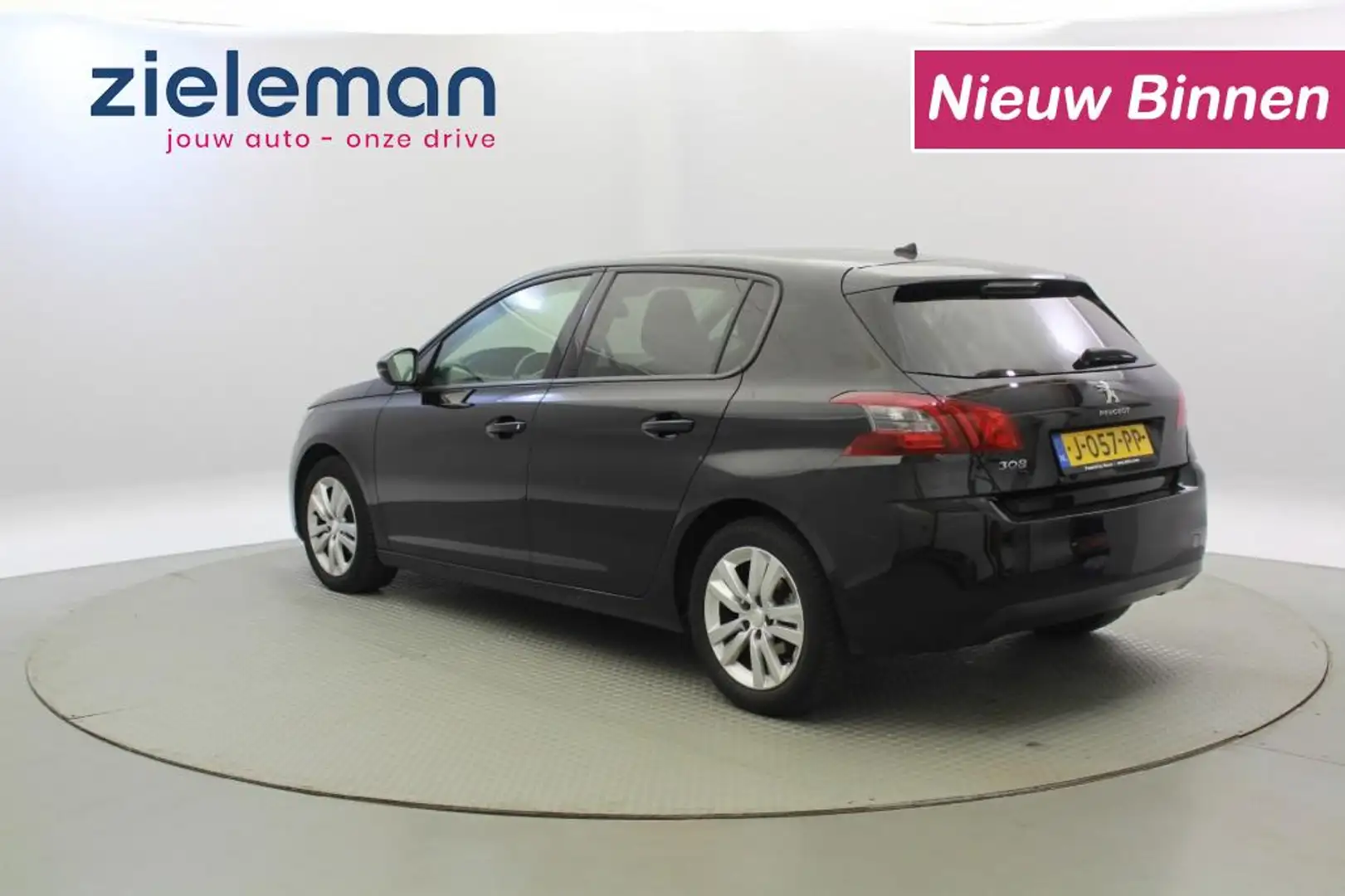 Peugeot 308 1.2 PureTech Executive - Panorama, Carplay, Cruise Negru - 2
