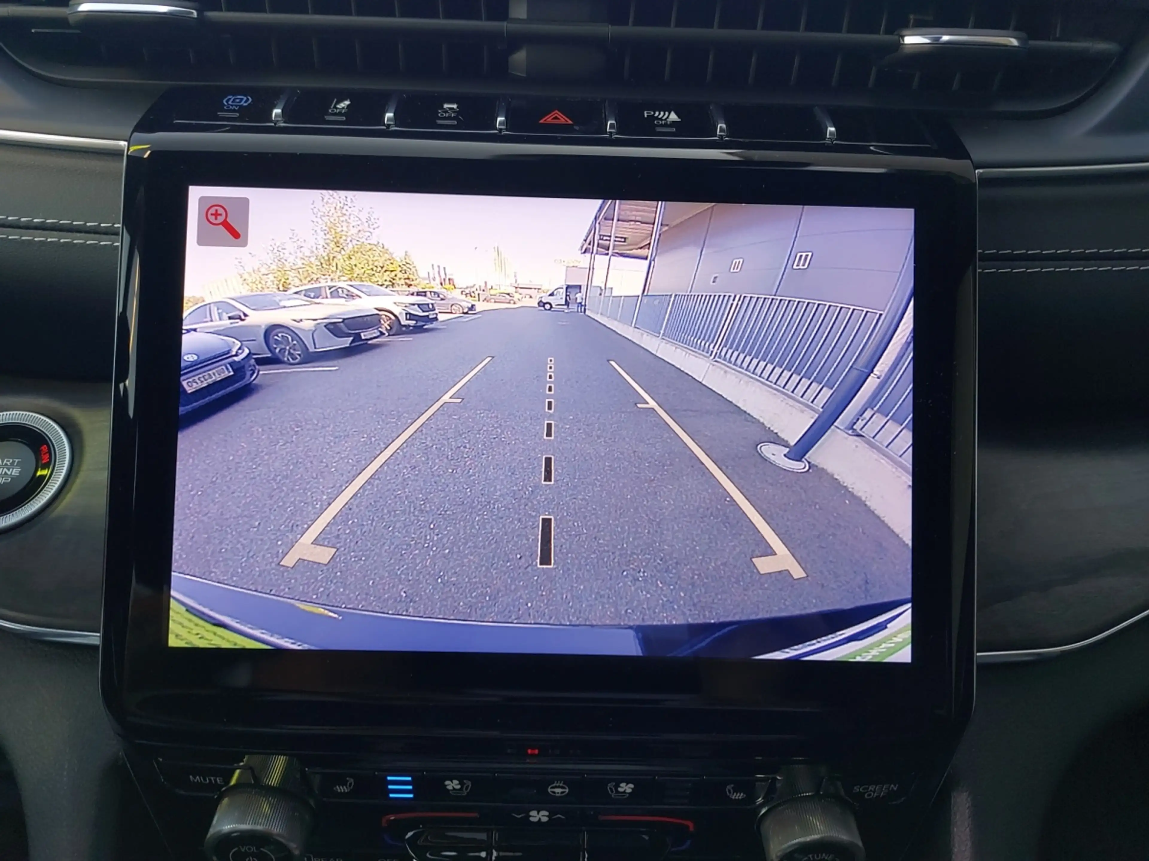 Jeep Grand Cherokee 2.0 PHEV 13,3kWh AT 4xe Overland — photo 17
