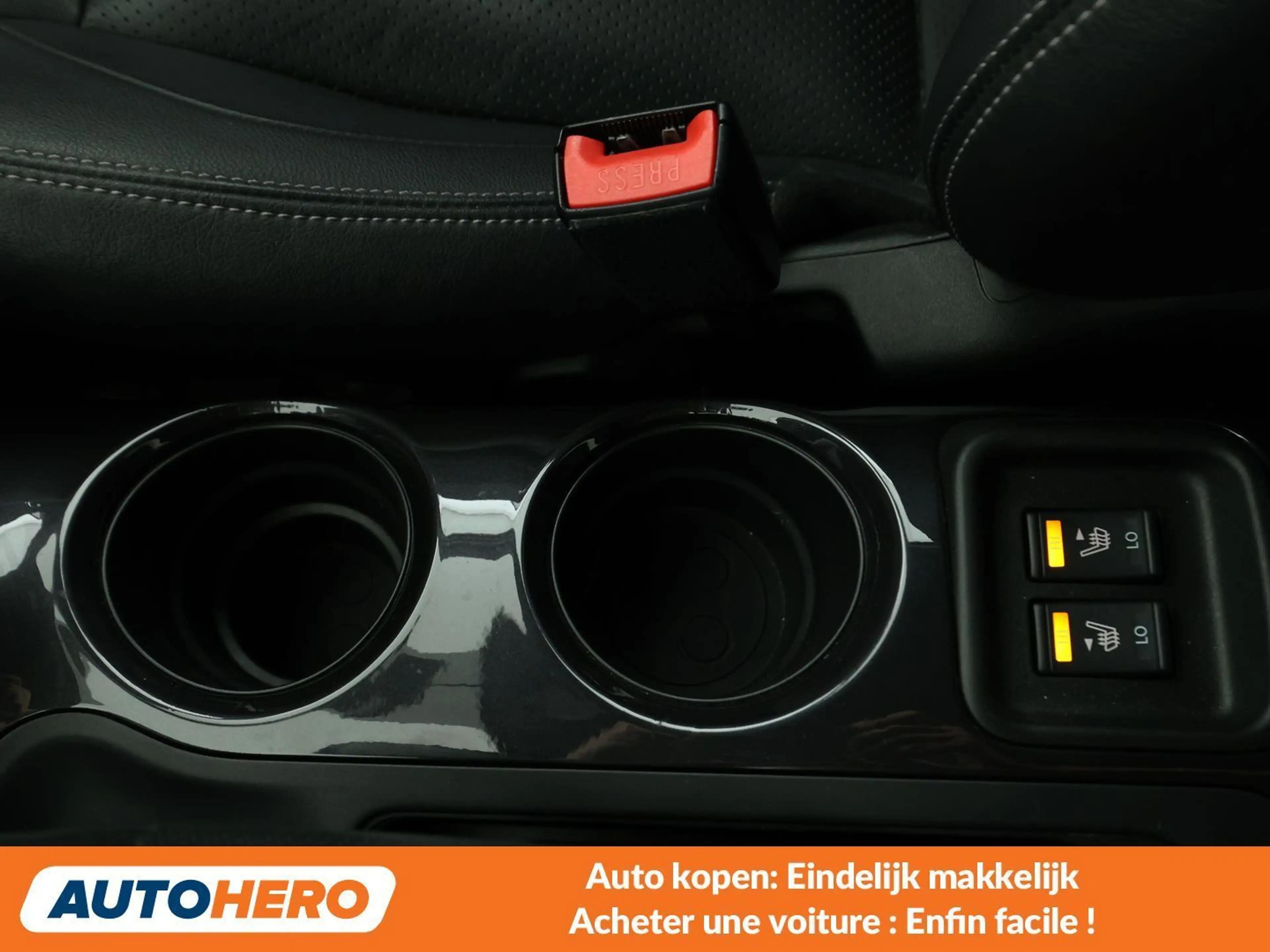 Nissan Juke 1.6 Tekna — photo 11