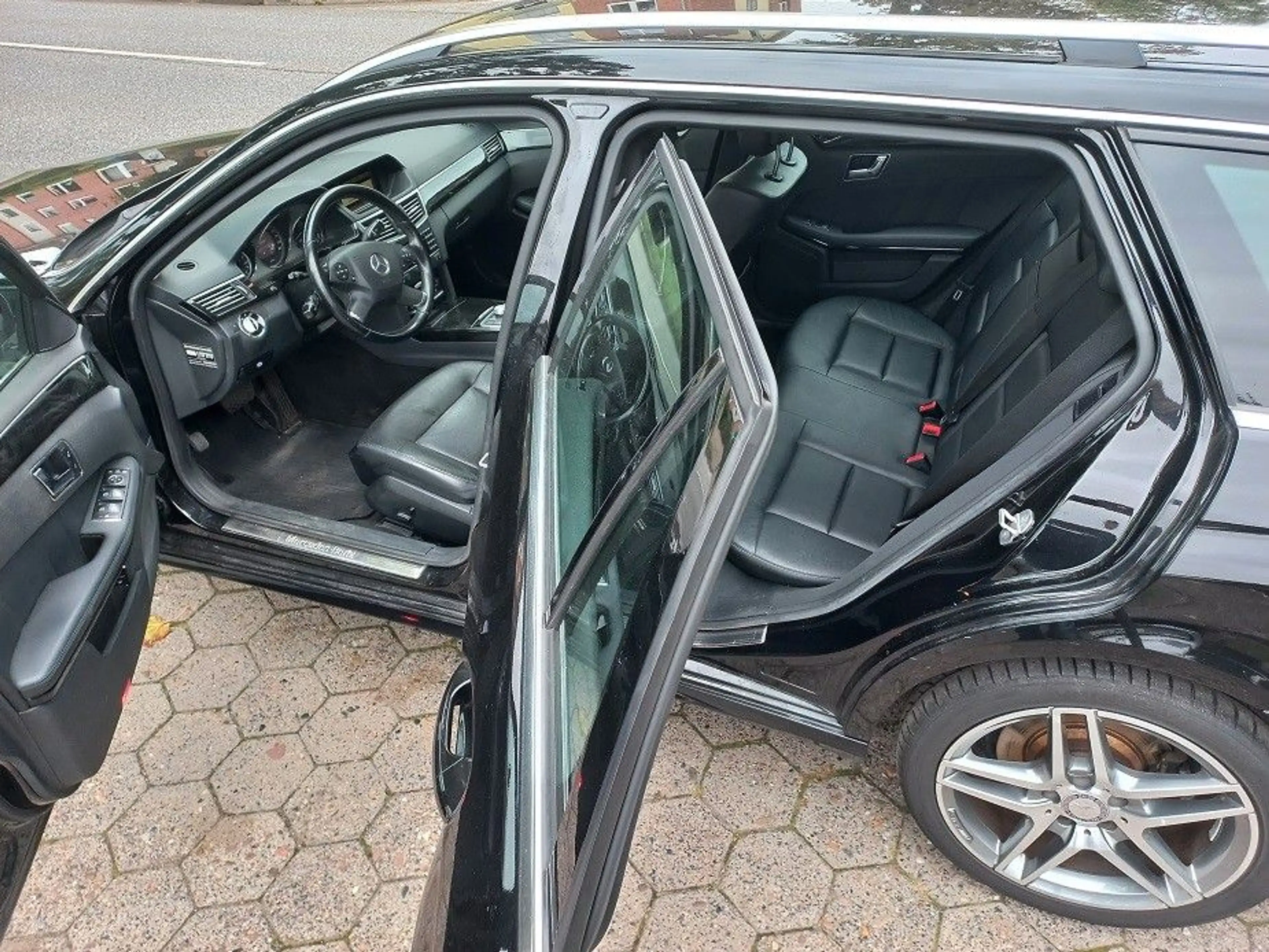 Mercedes-Benz E 350 CDI Avantgarde 4Matic Klima Navi AMG18" — photo 19