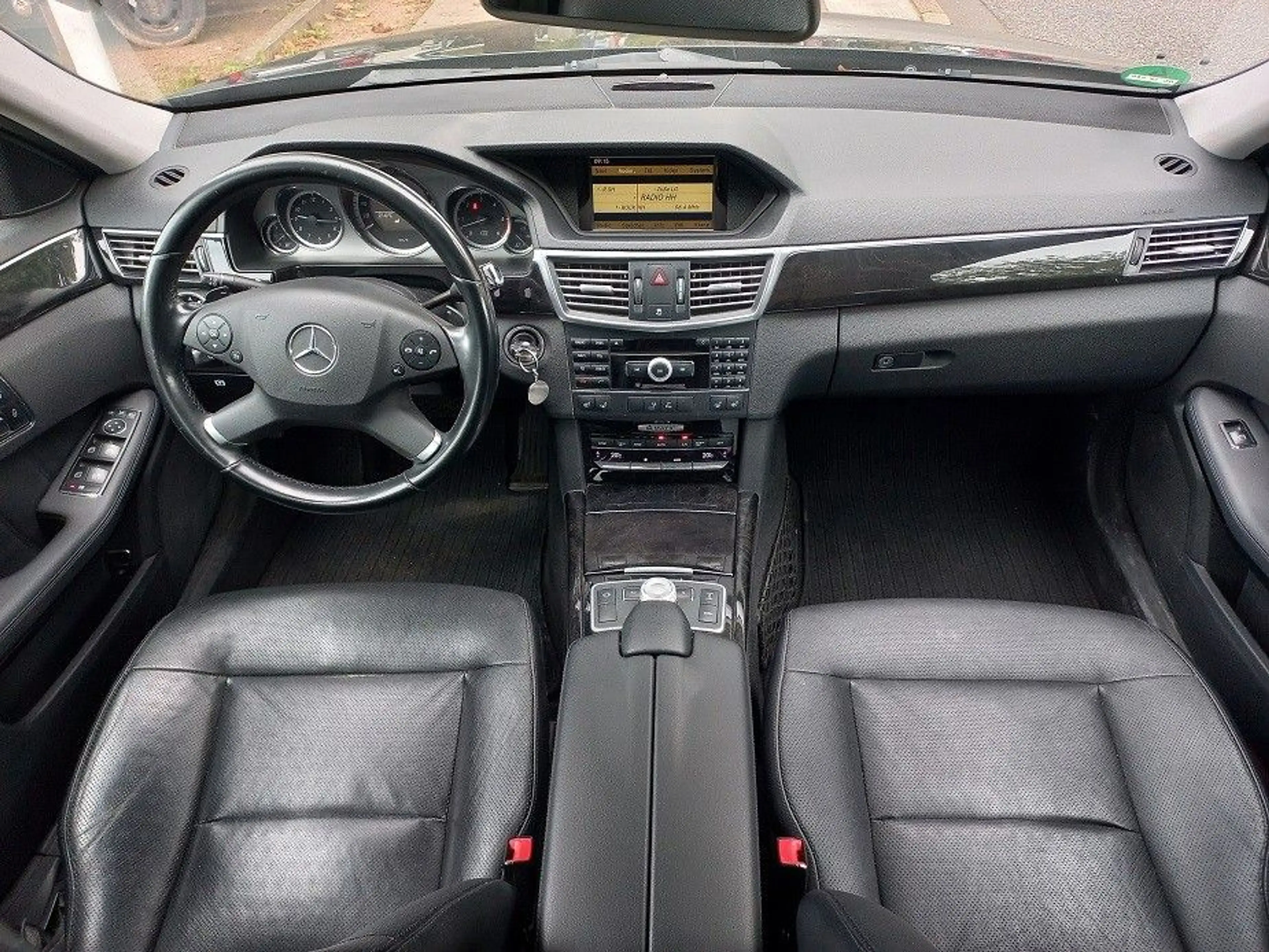 Mercedes-Benz E 350 CDI Avantgarde 4Matic Klima Navi AMG18" — photo 23
