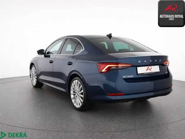 Skoda Octavia view 3