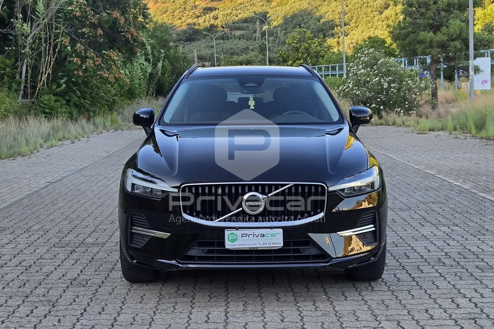 Volvo XC60 XC60 B4 (d) Geartronic Inscription N1 Schwarz - 2