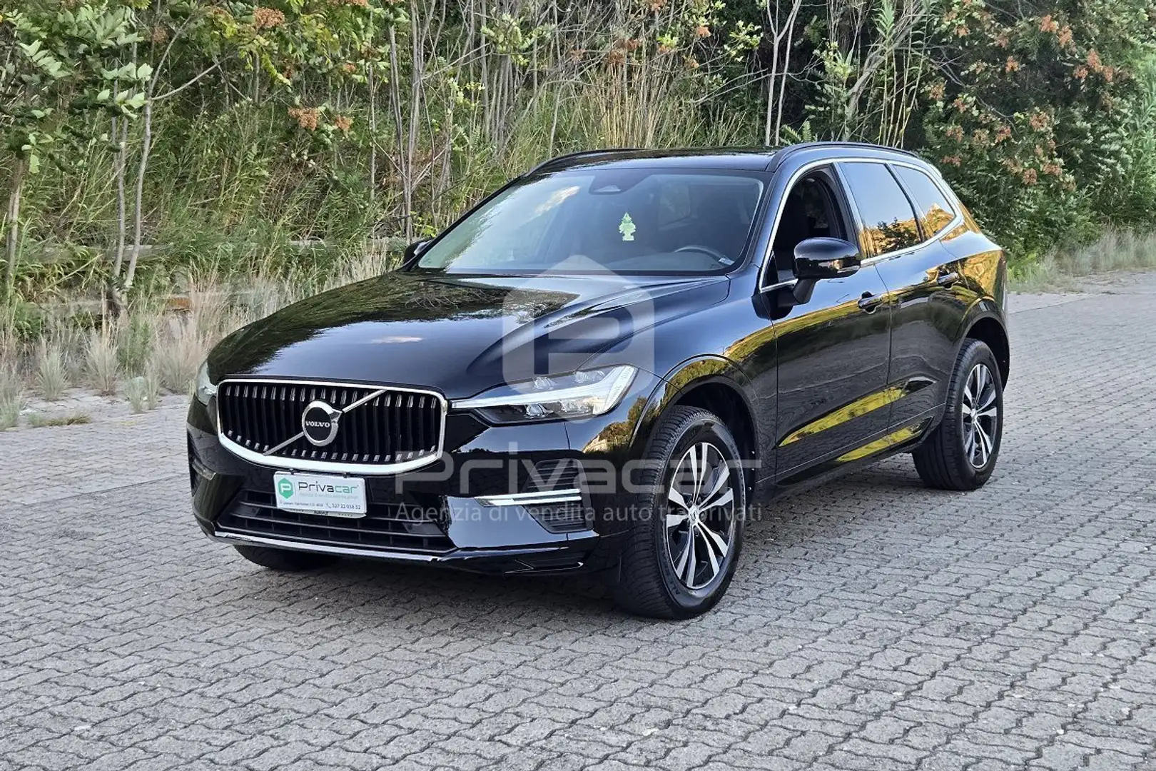 Volvo XC60 XC60 B4 (d) Geartronic Inscription N1 Schwarz - 1