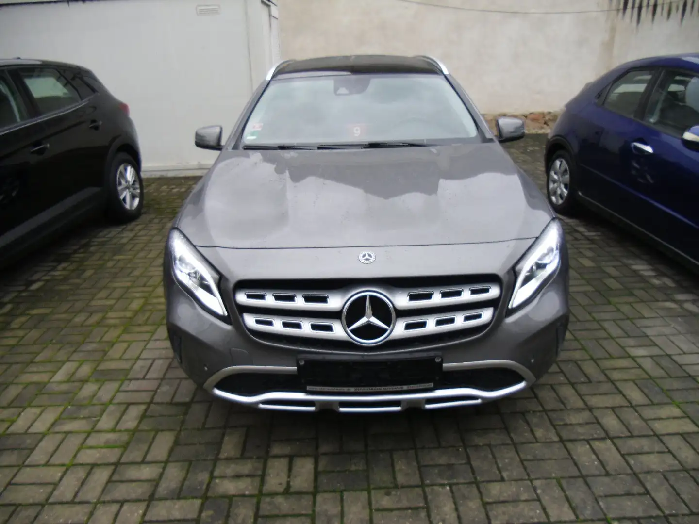 Mercedes-Benz GLA 200 GLA -Klasse GLA 200 Grau - 1
