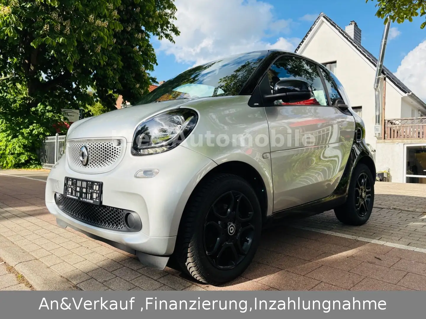 smart forTwo Prime 90Ps AUTOM/PANO/LEDER/SITZH/KLIMA Schwarz - 2