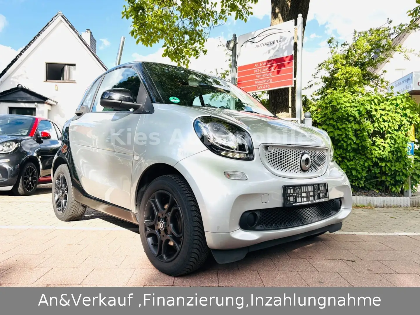 smart forTwo Prime 90Ps AUTOM/PANO/LEDER/SITZH/KLIMA Schwarz - 1