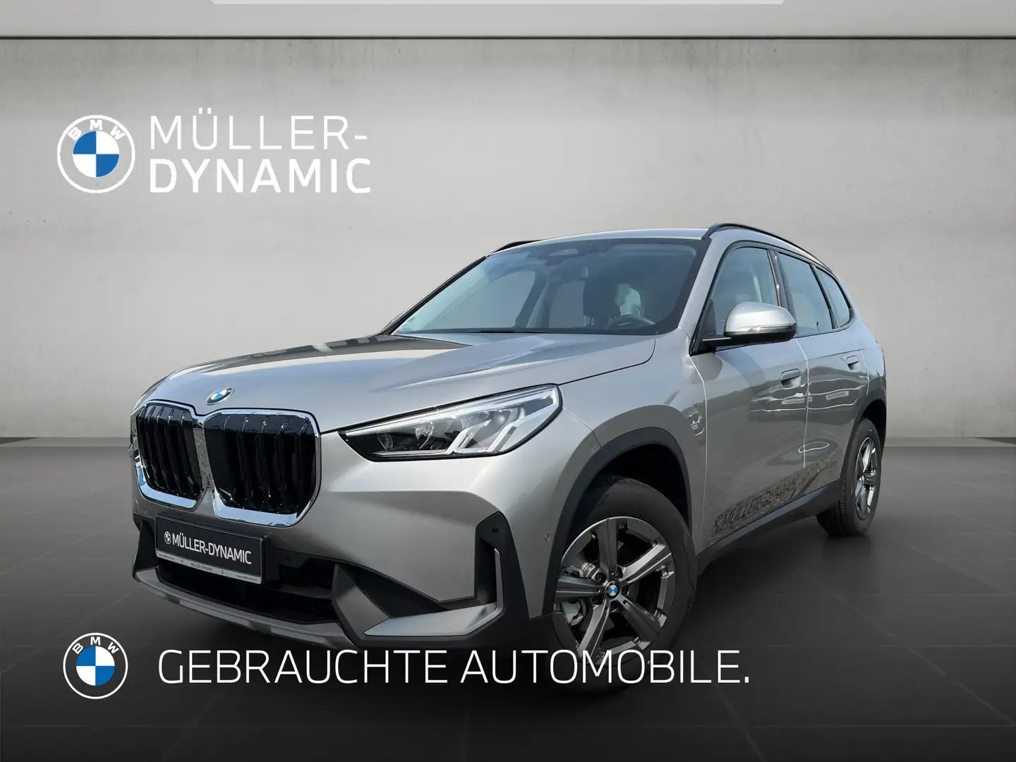 BMW X1 sDrive18d LED AHK RÜCKFAHR TEMPOMAT SHZ DAB Silber - 1