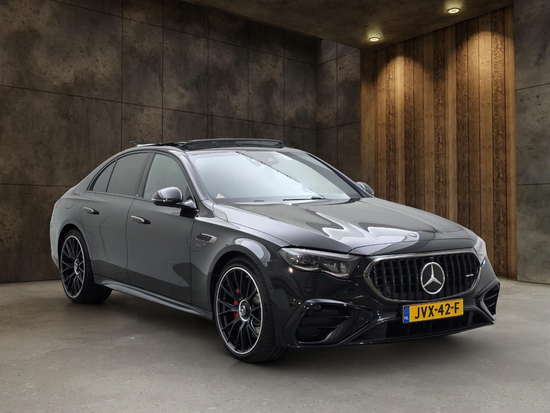 Mercedes-Benz E 53 AMG 4MATIC+ Night Edition — photo 2
