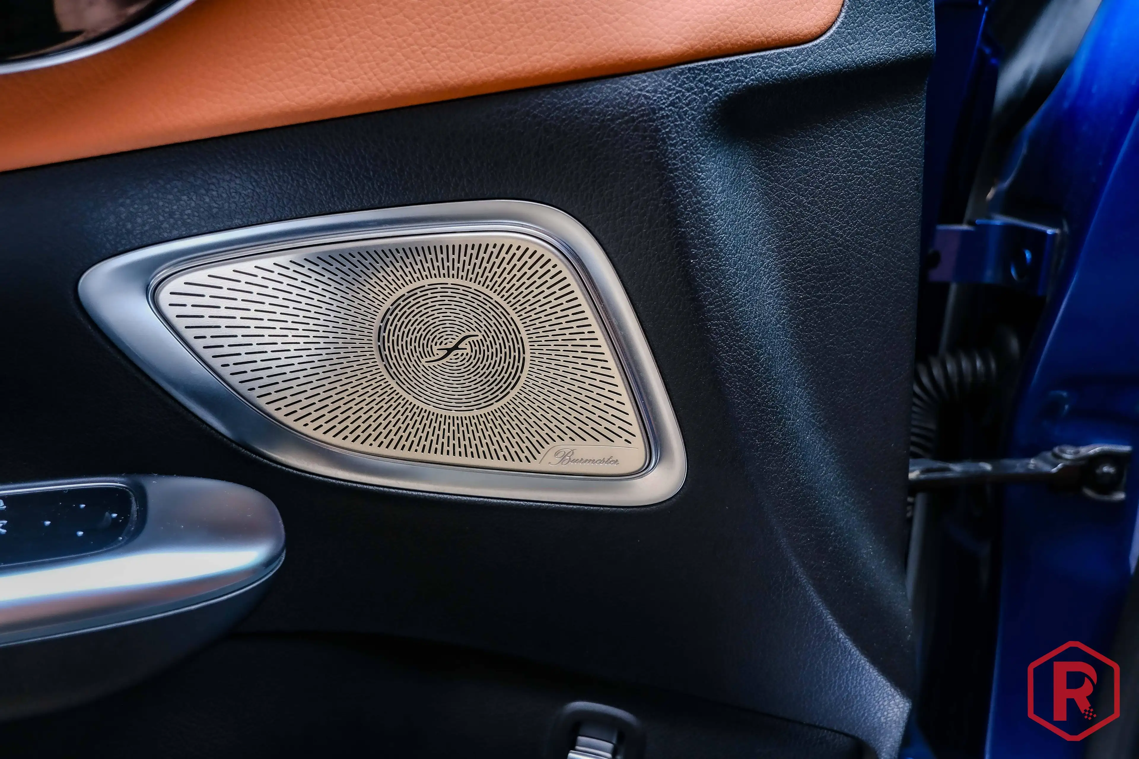 Mercedes-Benz C 220 d AMG Pano Burmester Digitallight — photo 14