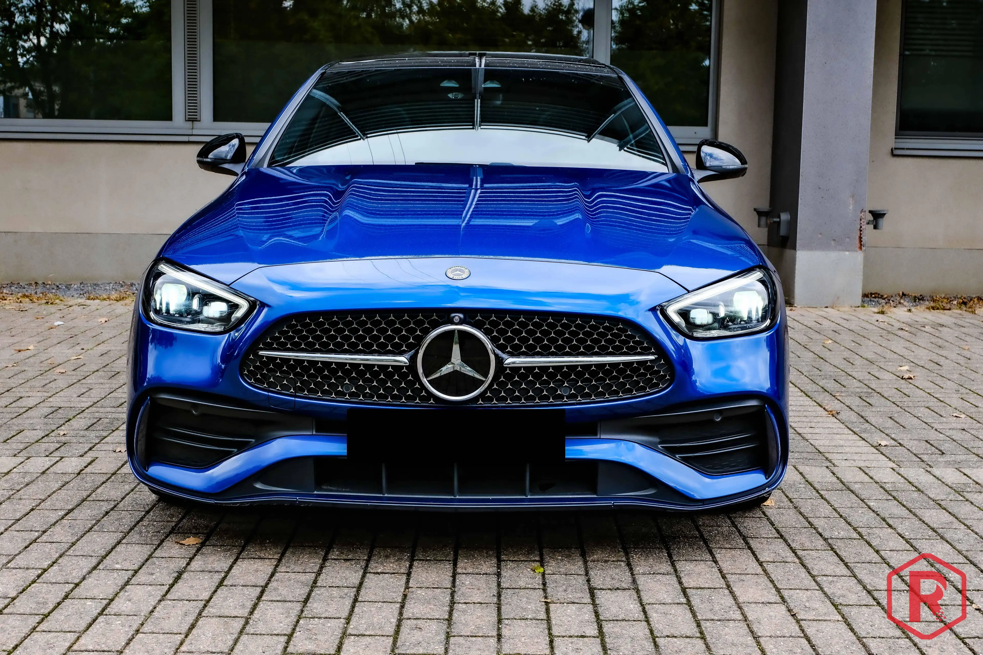 Mercedes-Benz C 220 d AMG Pano Burmester Digitallight — photo 2