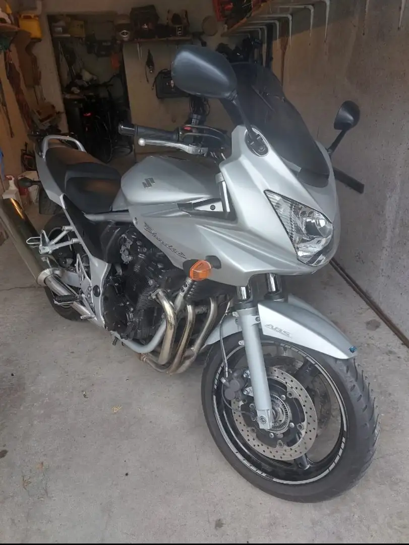 Suzuki Bandit 650 Bandit S 650 Srebrny - 2