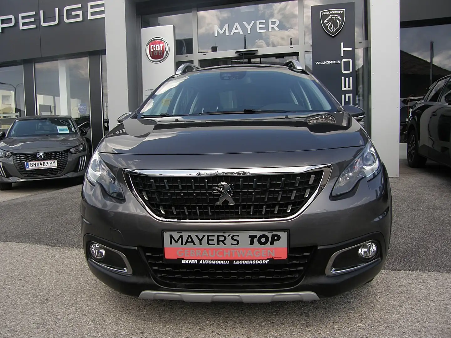 Peugeot 2008 PureTech 130 S&S Allure 6-Gang-Manuell Grau - 2