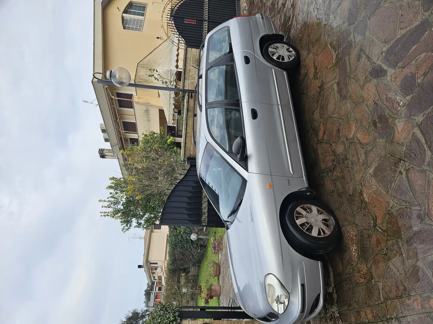 Daewoo Nubira 1.6i SX - 1