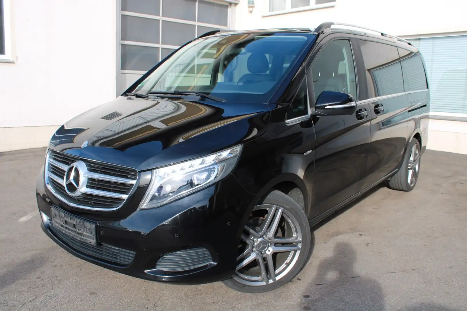 Mercedes-Benz V 220 V220 CDI Avantg. lang 8-FACH R-KAM AMBIENTE NAVI Negru - 1