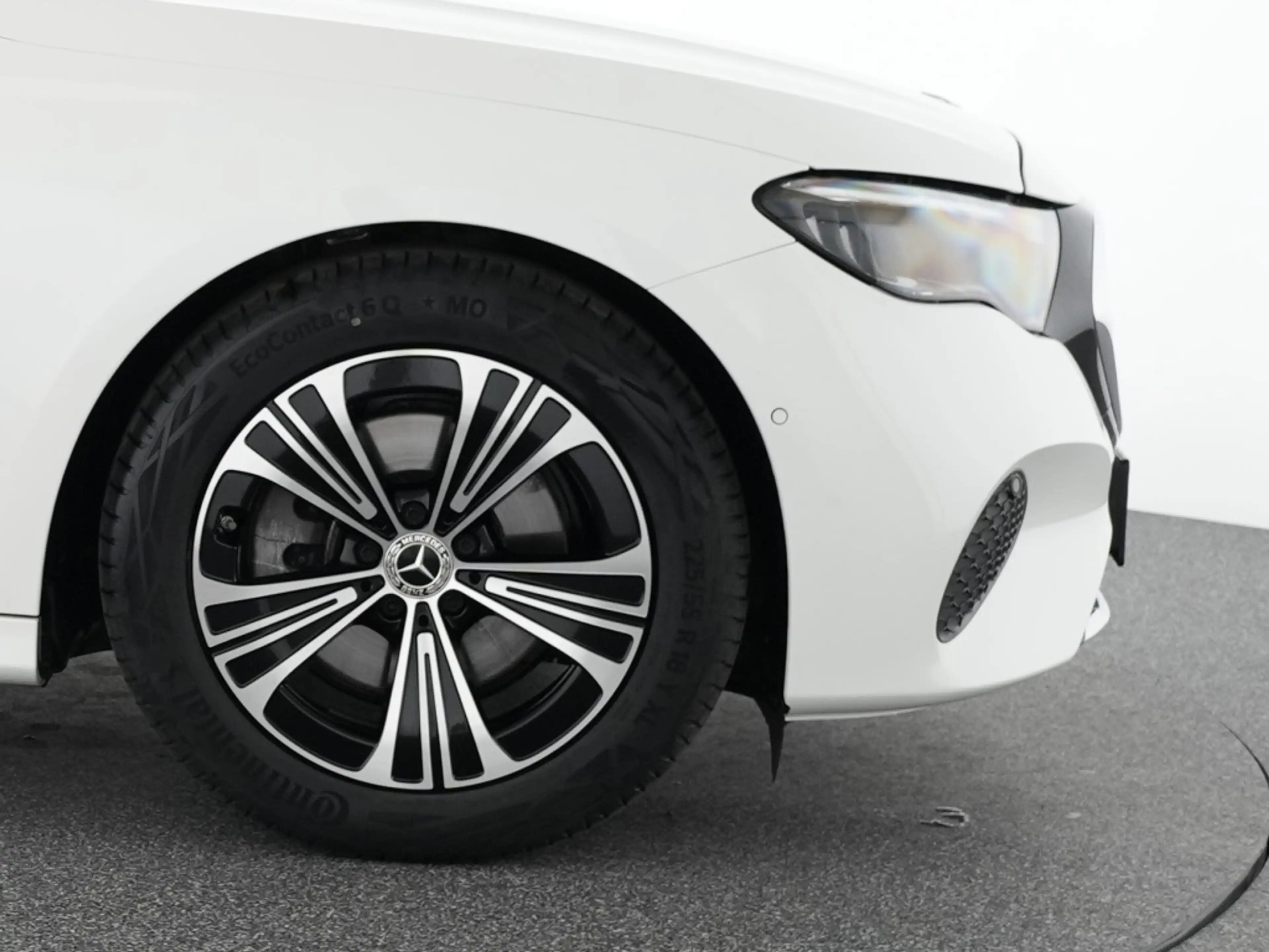 Mercedes-Benz E 220 d T Avantgarde Advanced AHK LED Automatik — photo 6