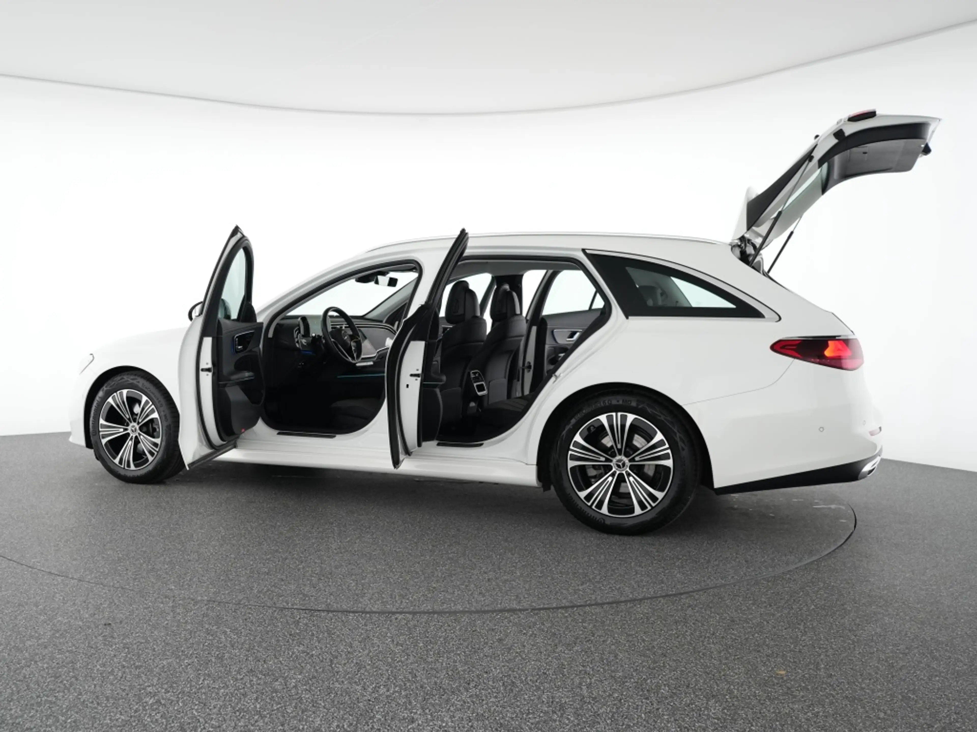 Mercedes-Benz E 220 d T Avantgarde Advanced AHK LED Automatik — photo 14