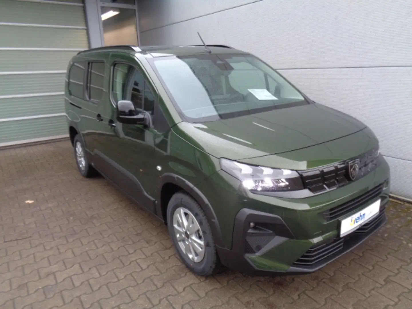 Peugeot Rifter N1 Diesel 130 L2 EAT8 Allure RFK, Navi, Keyless Vert - 2