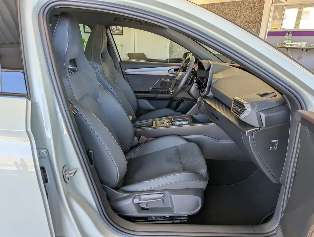 Cupra Leon 1.5 eTSI DSG Pano DCC Marix Dinamica AHK 19, миниатюра 17
